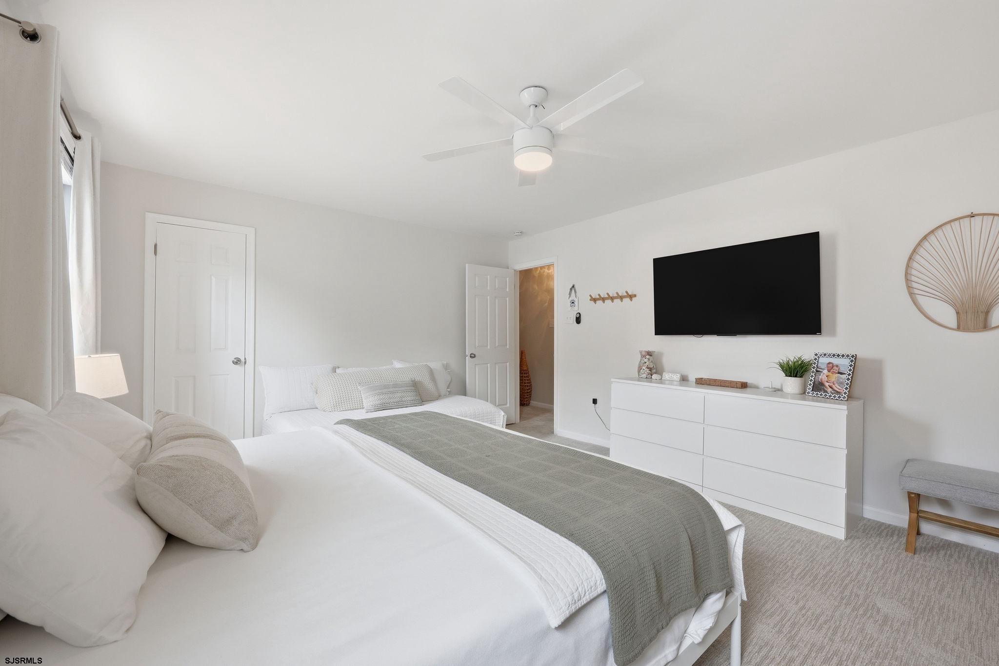 28 N Washington Avenue