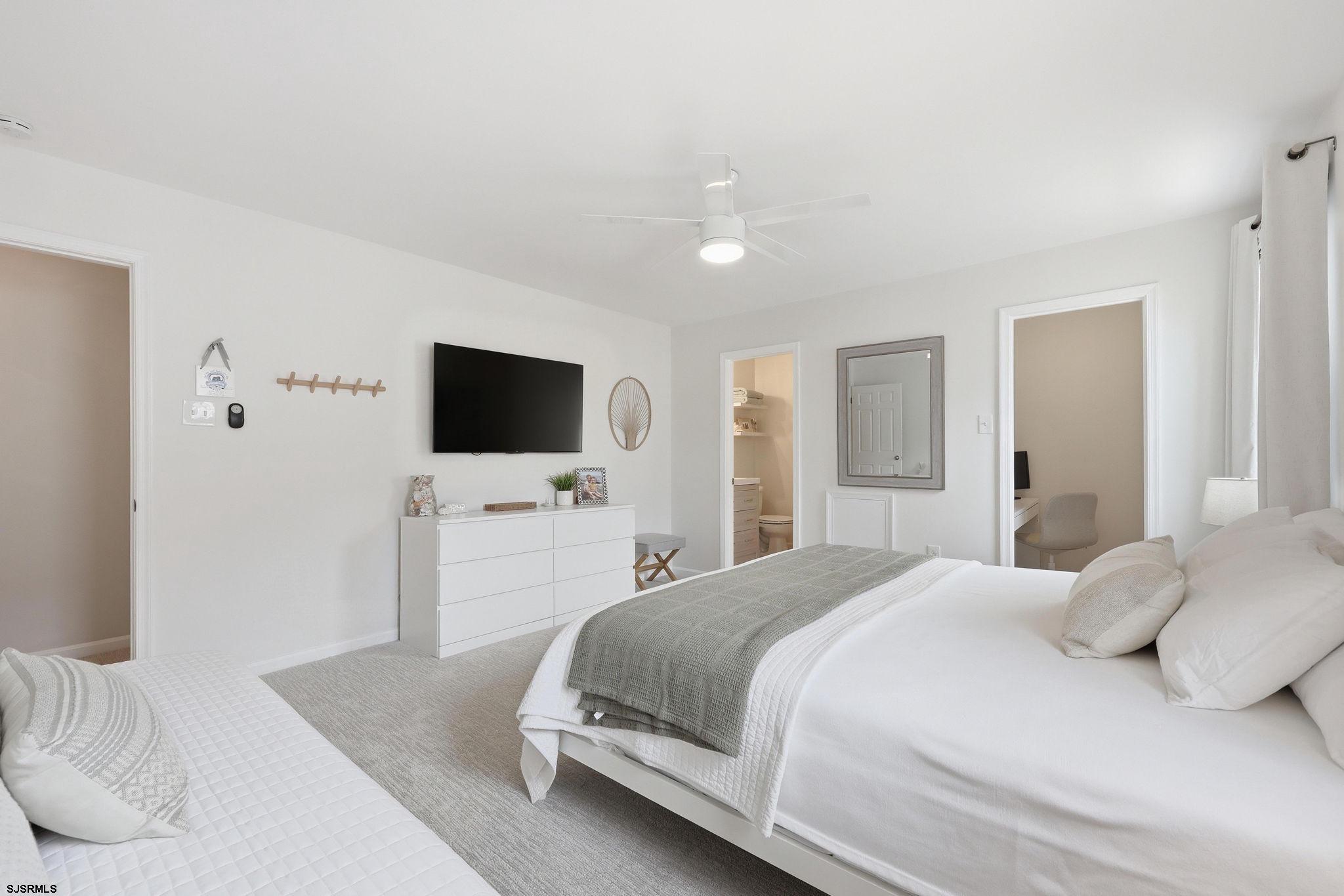 28 N Washington Avenue