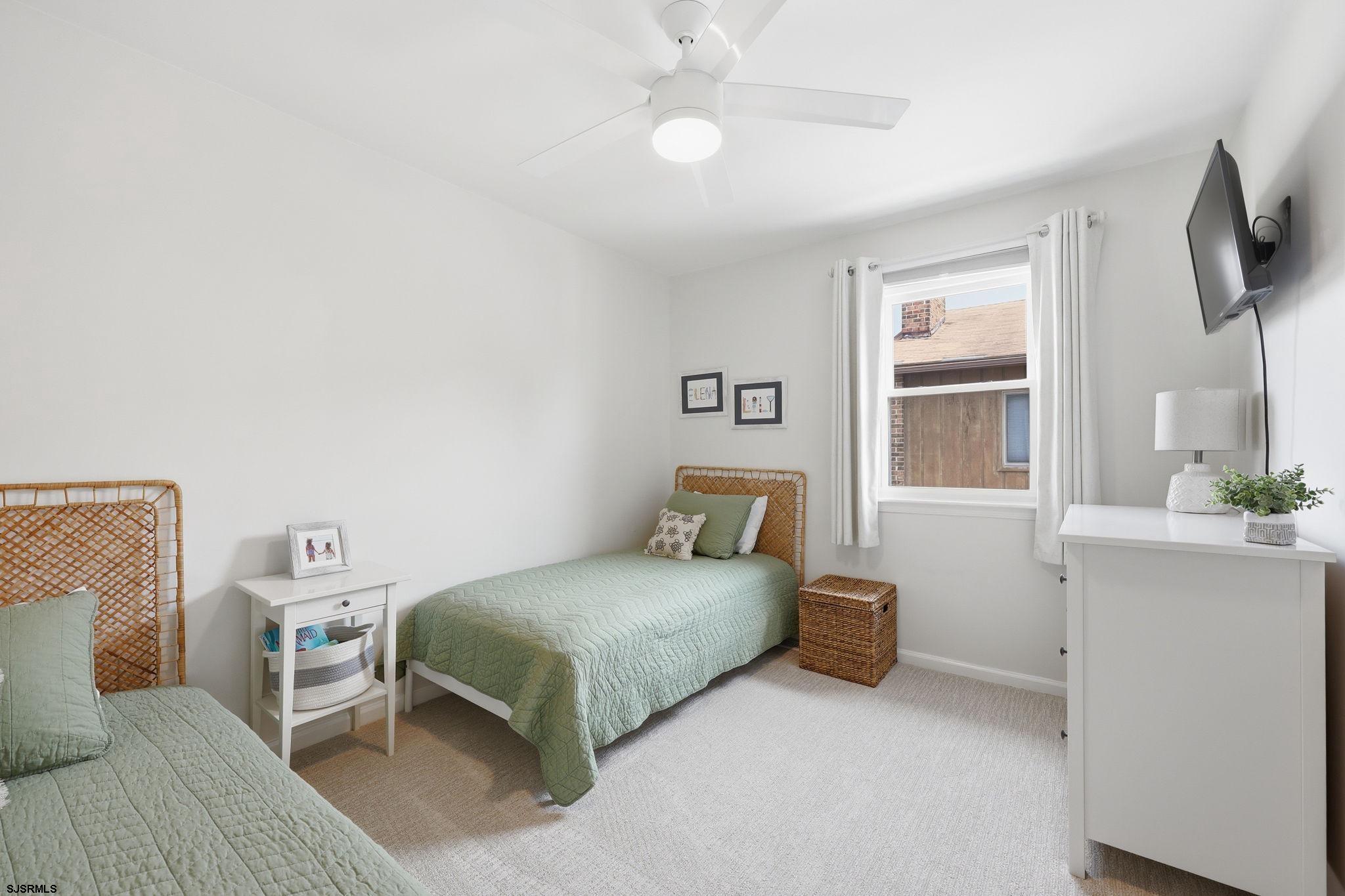 28 N Washington Avenue