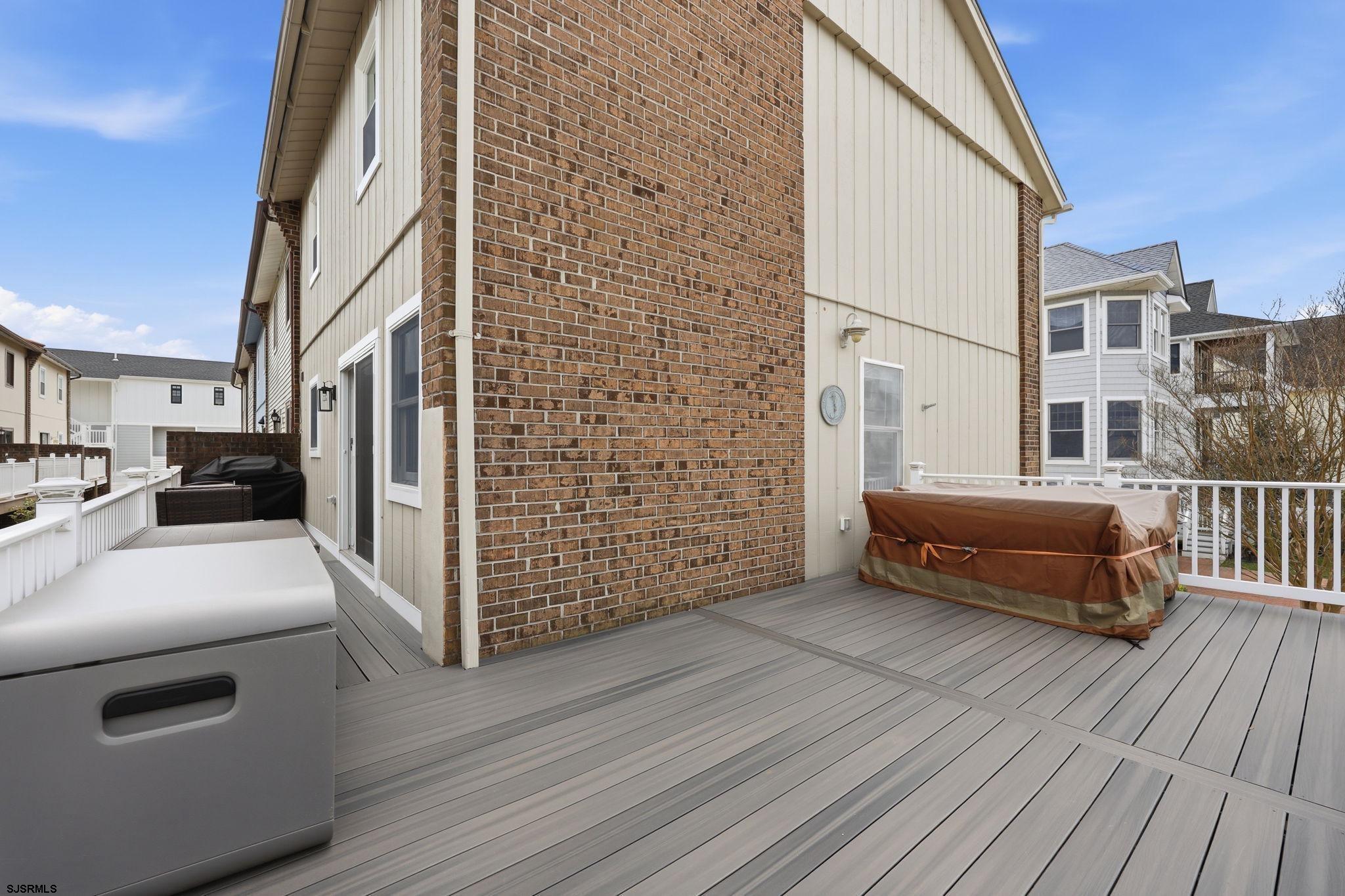 28 N Washington Avenue