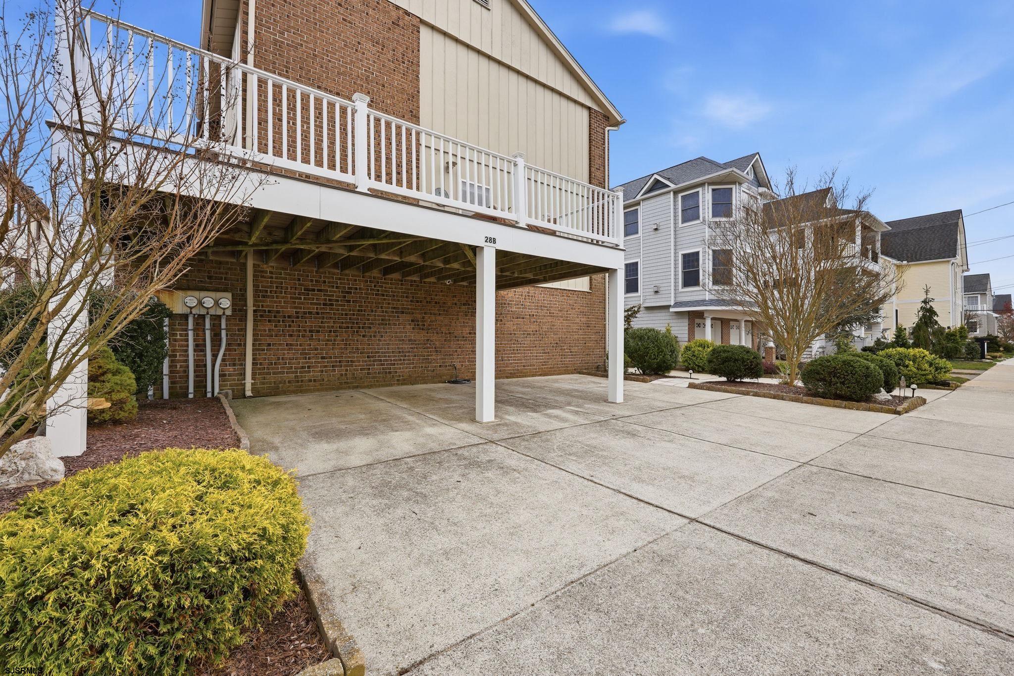 28 N Washington Avenue