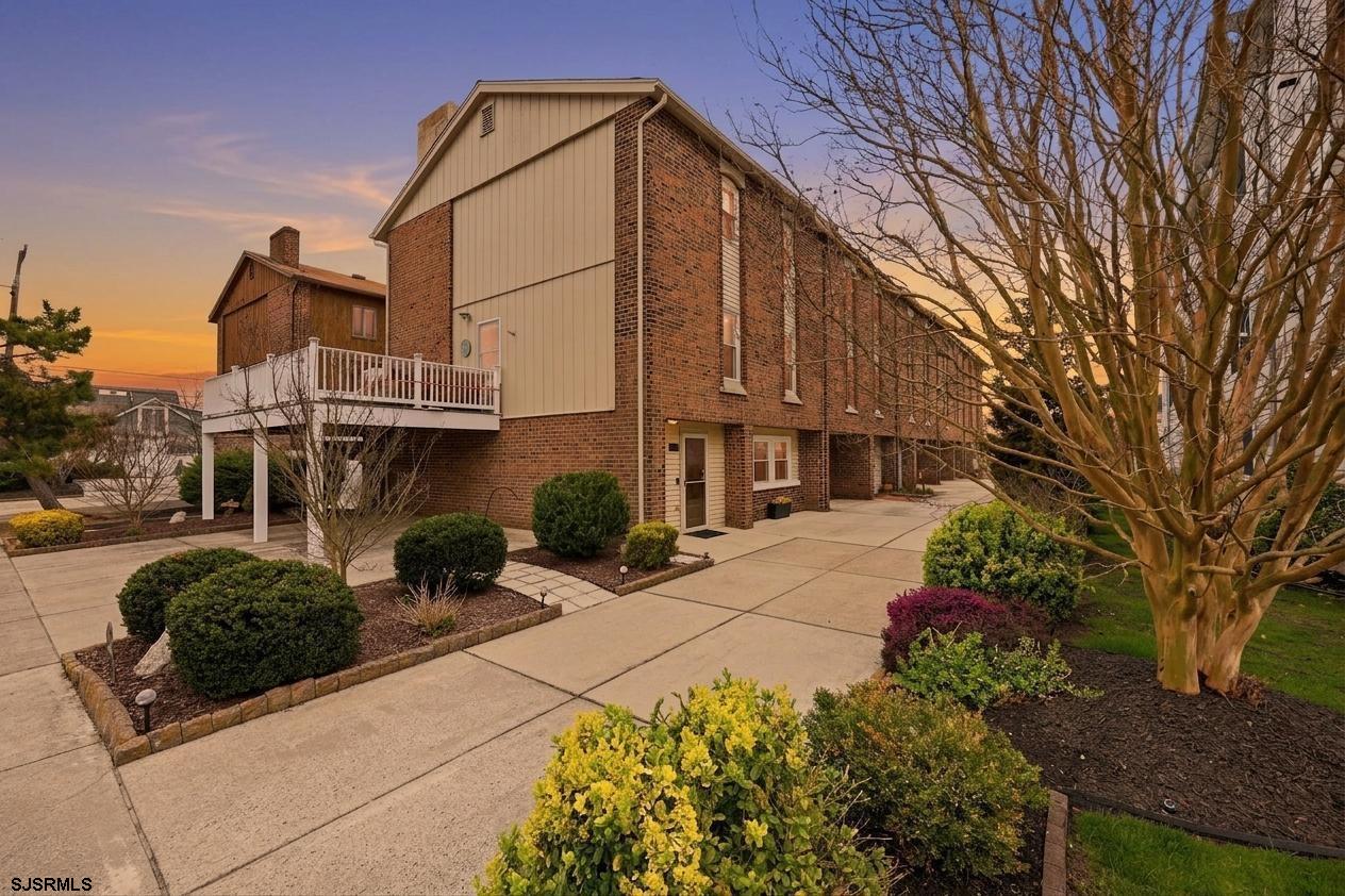 28 N Washington Avenue