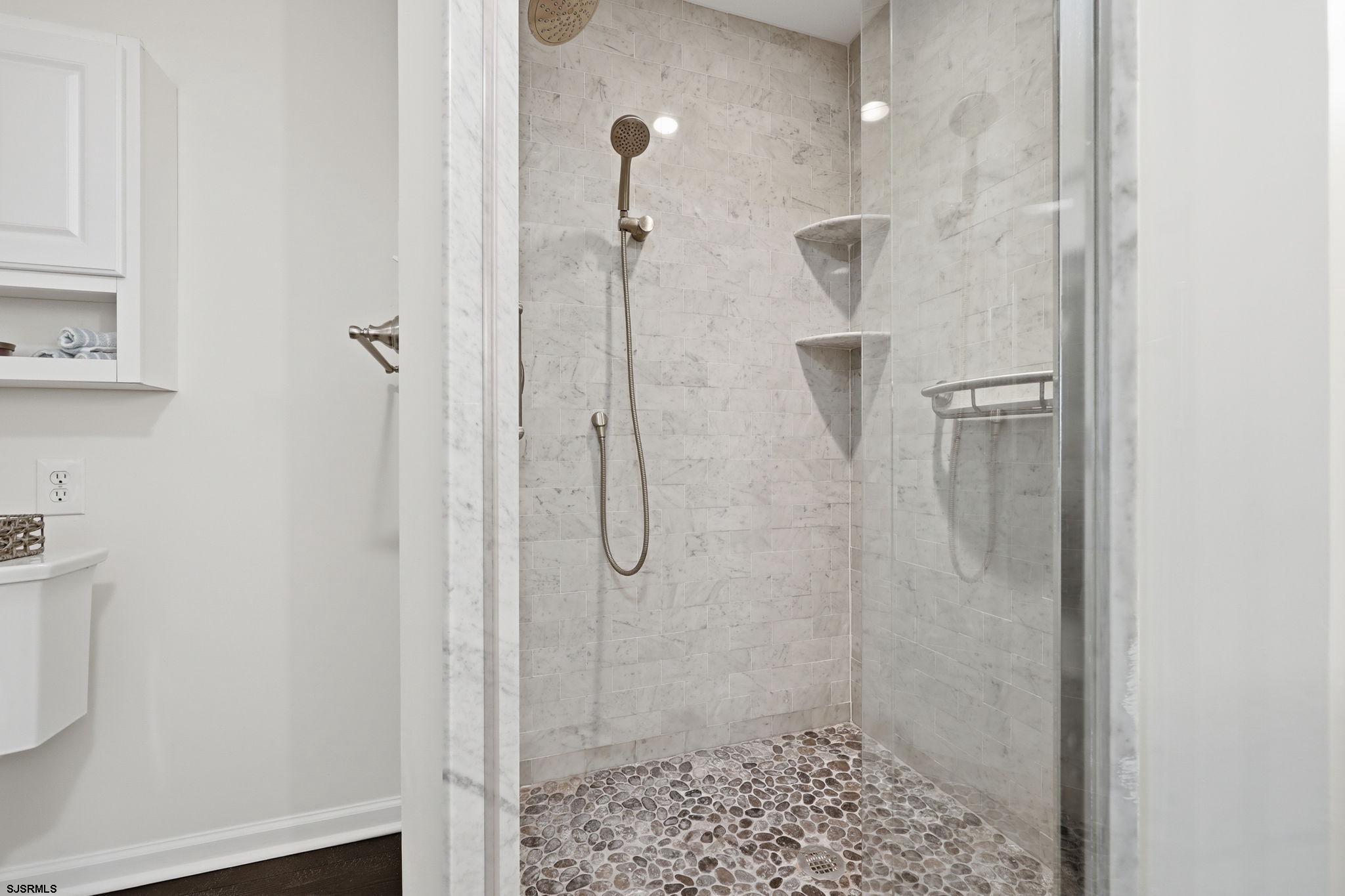 28 N Washington Avenue