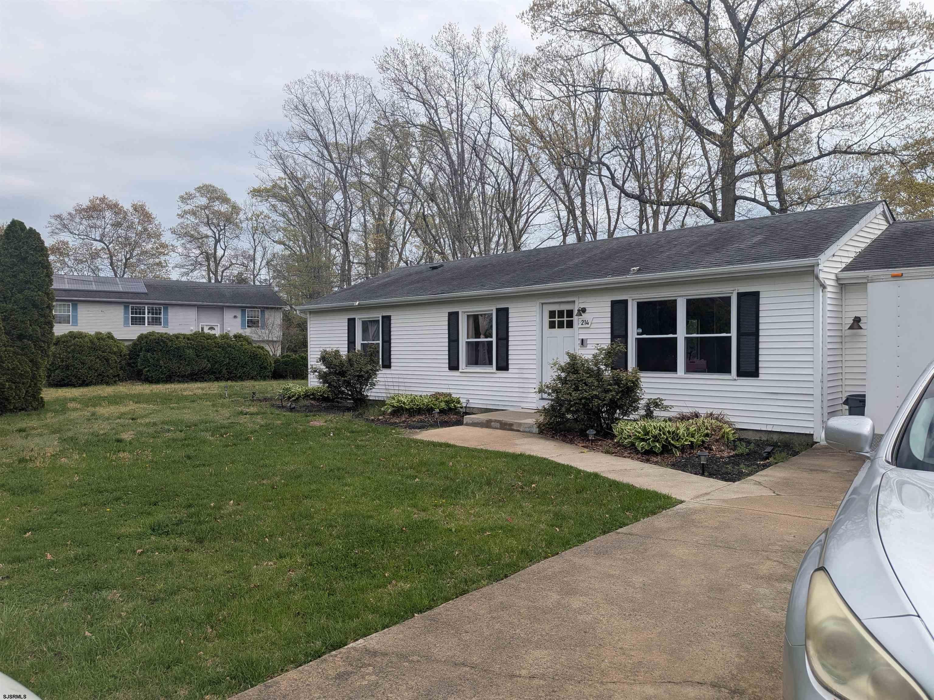 214 BELMONT - Pleasantville