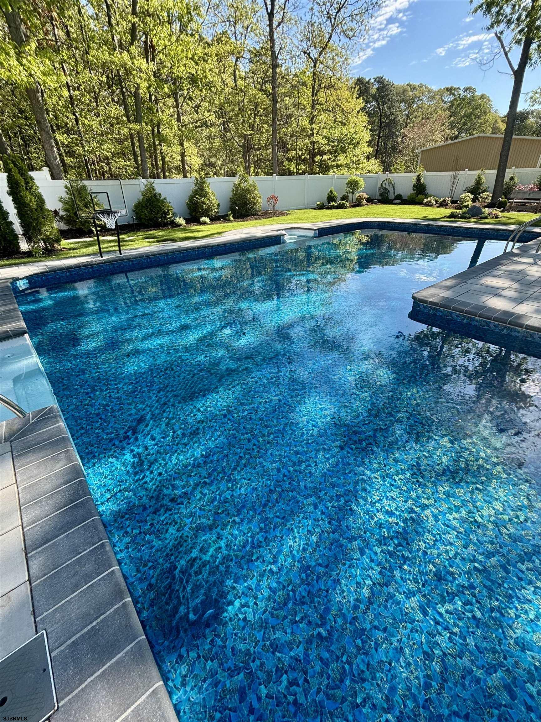 49 Weeping Willow Cir