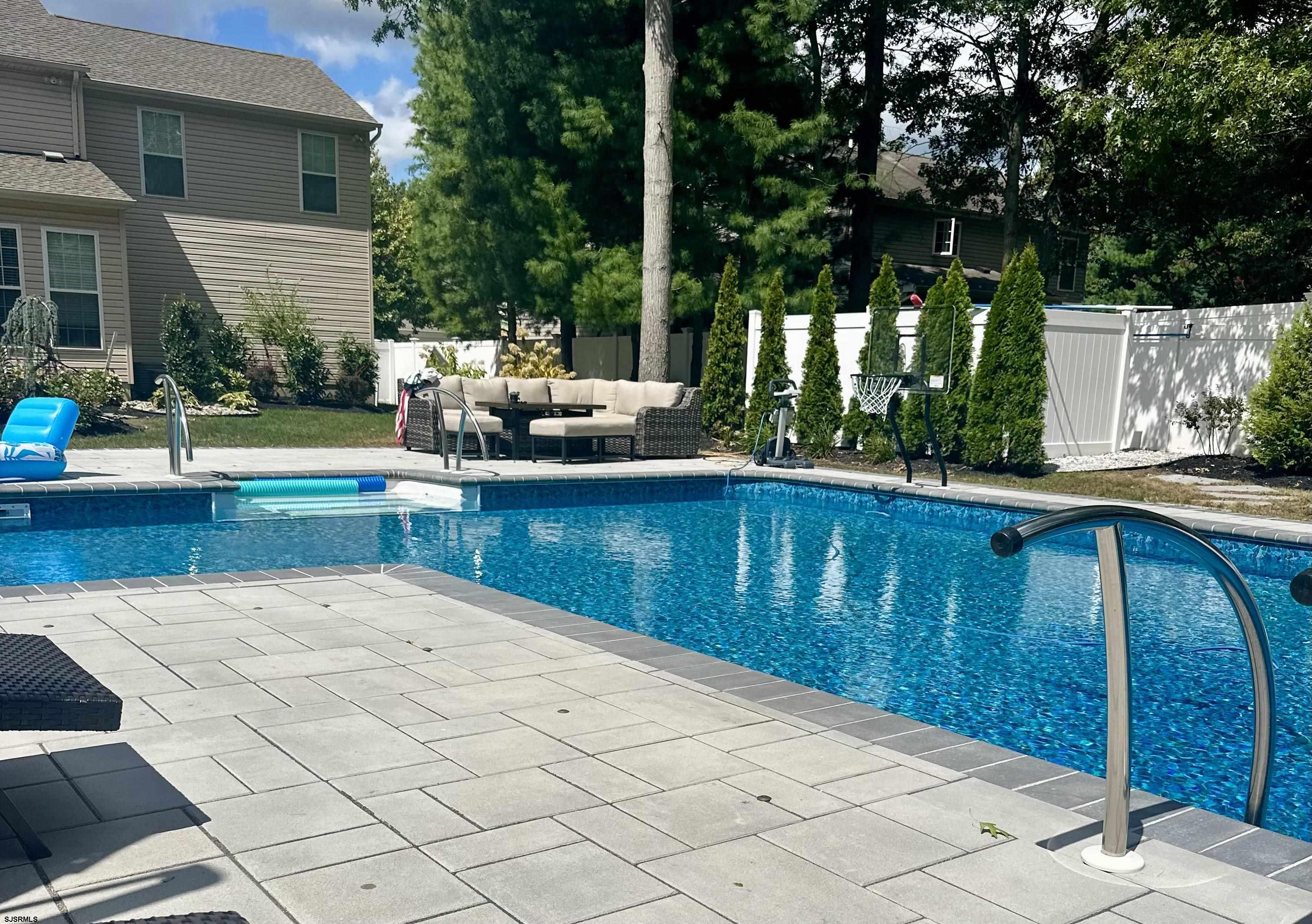 49 Weeping Willow Cir