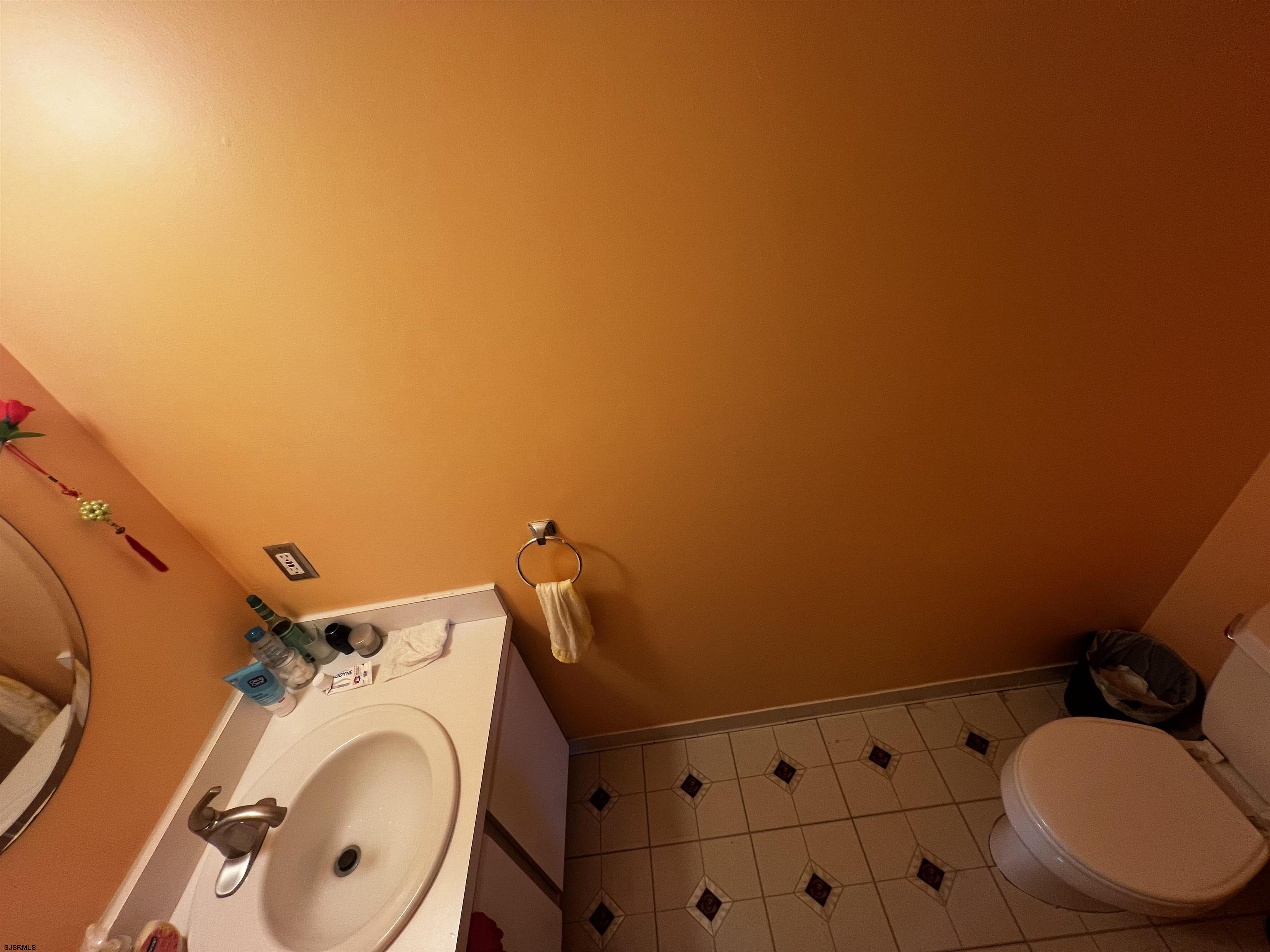 120 N Vermont Avenue