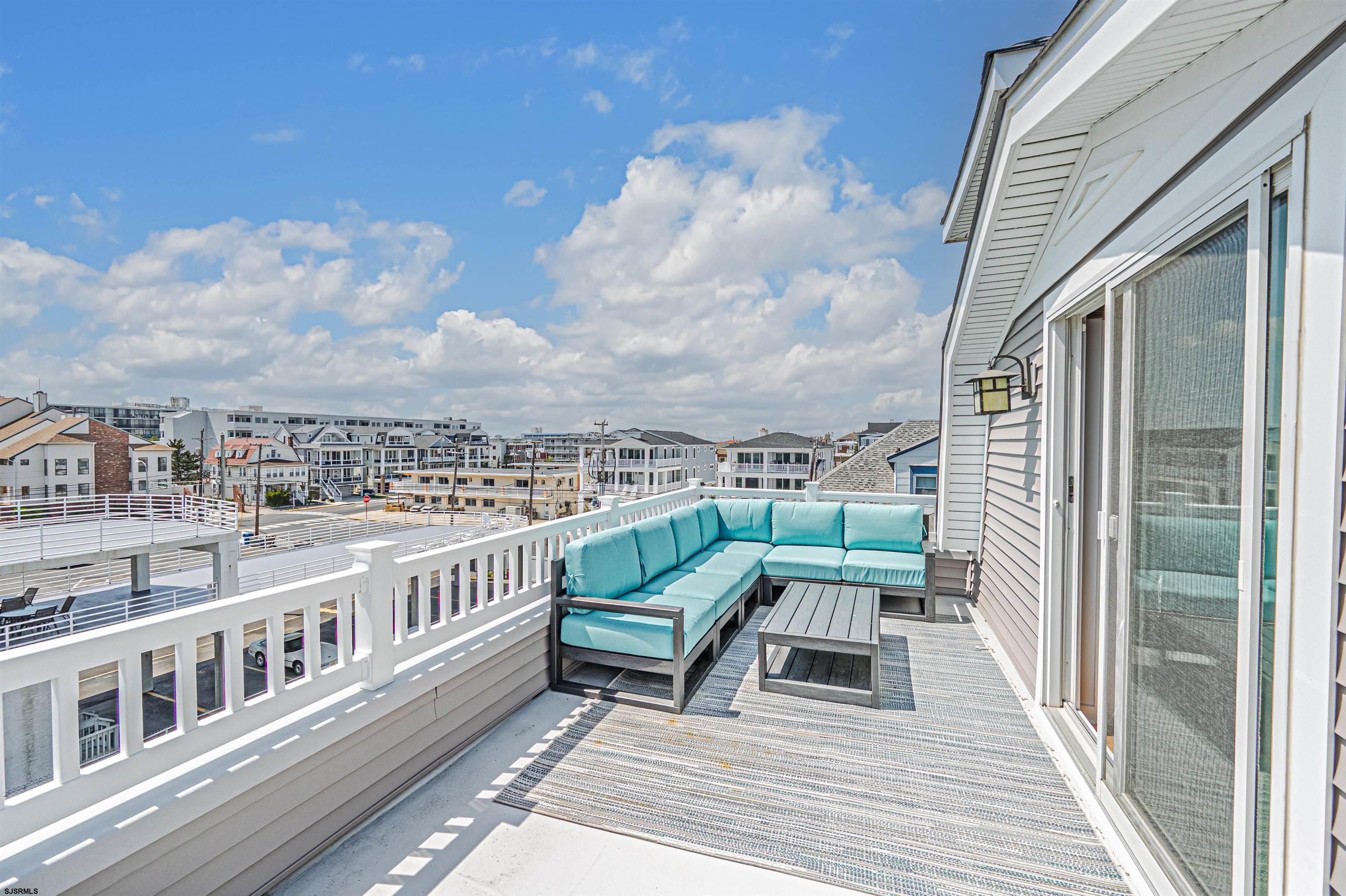 812-814 Moorlyn Terrace