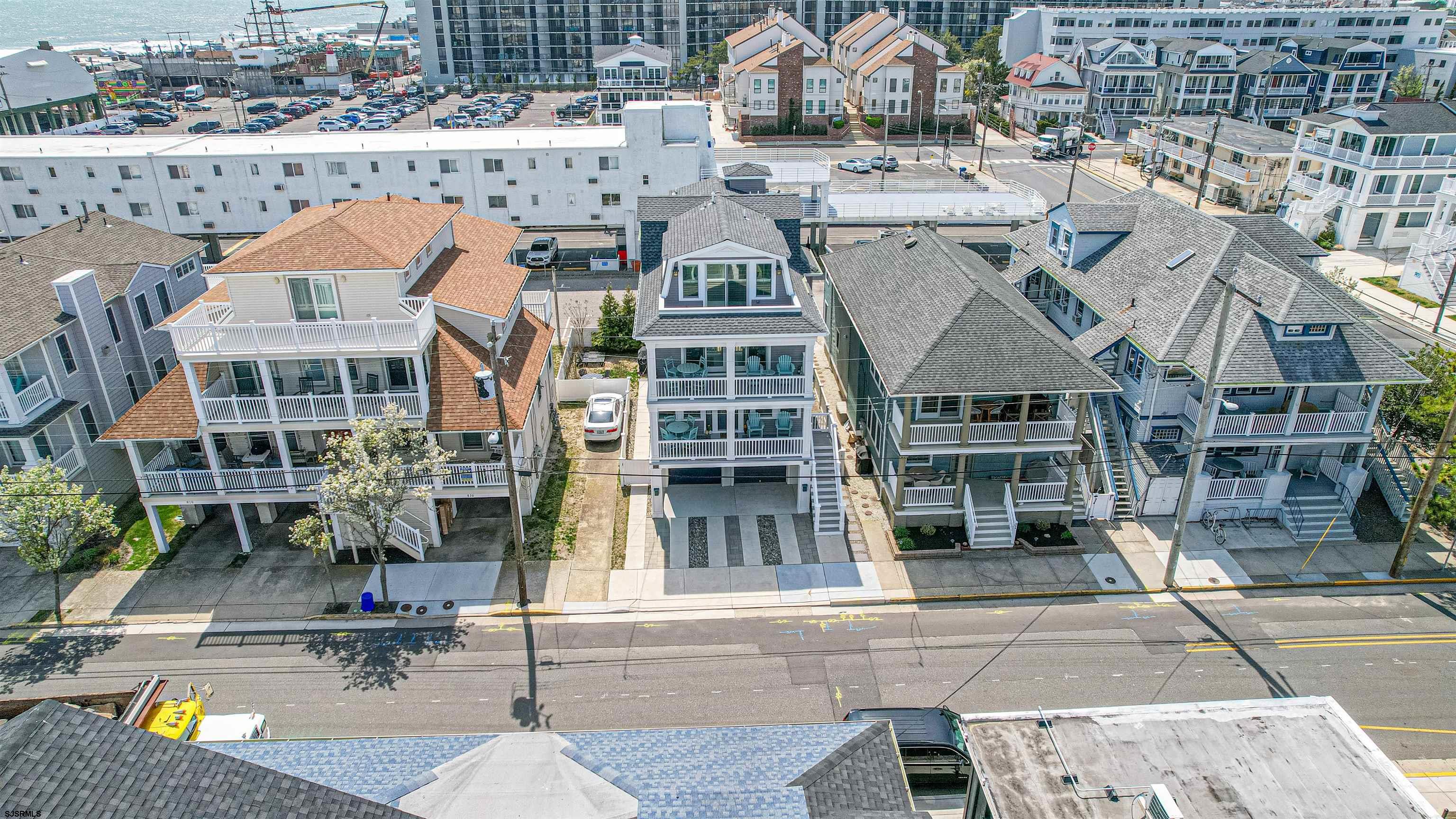 812-814 Moorlyn Terrace