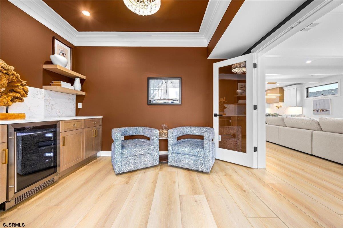 2 N Pembroke Avenue