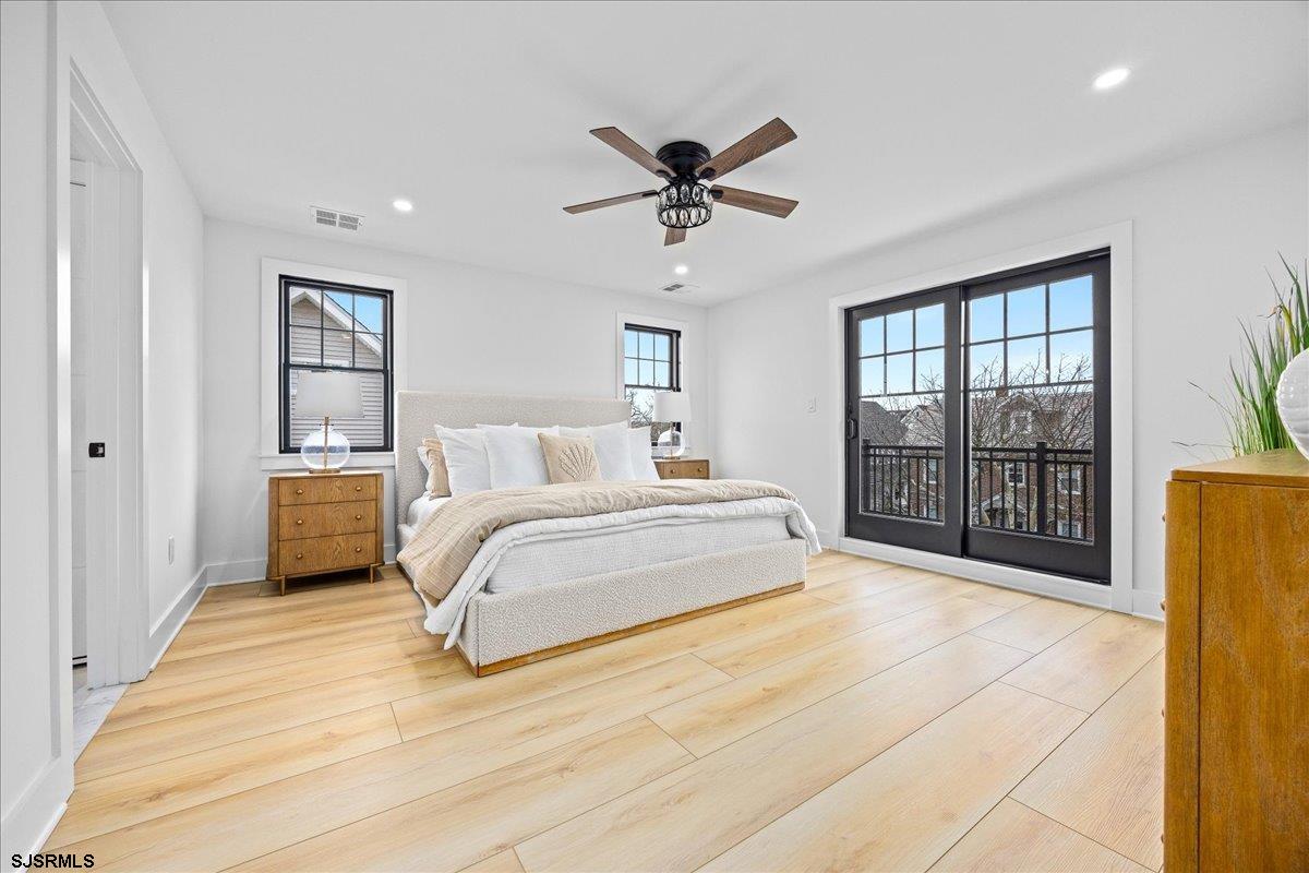 2 N Pembroke Avenue