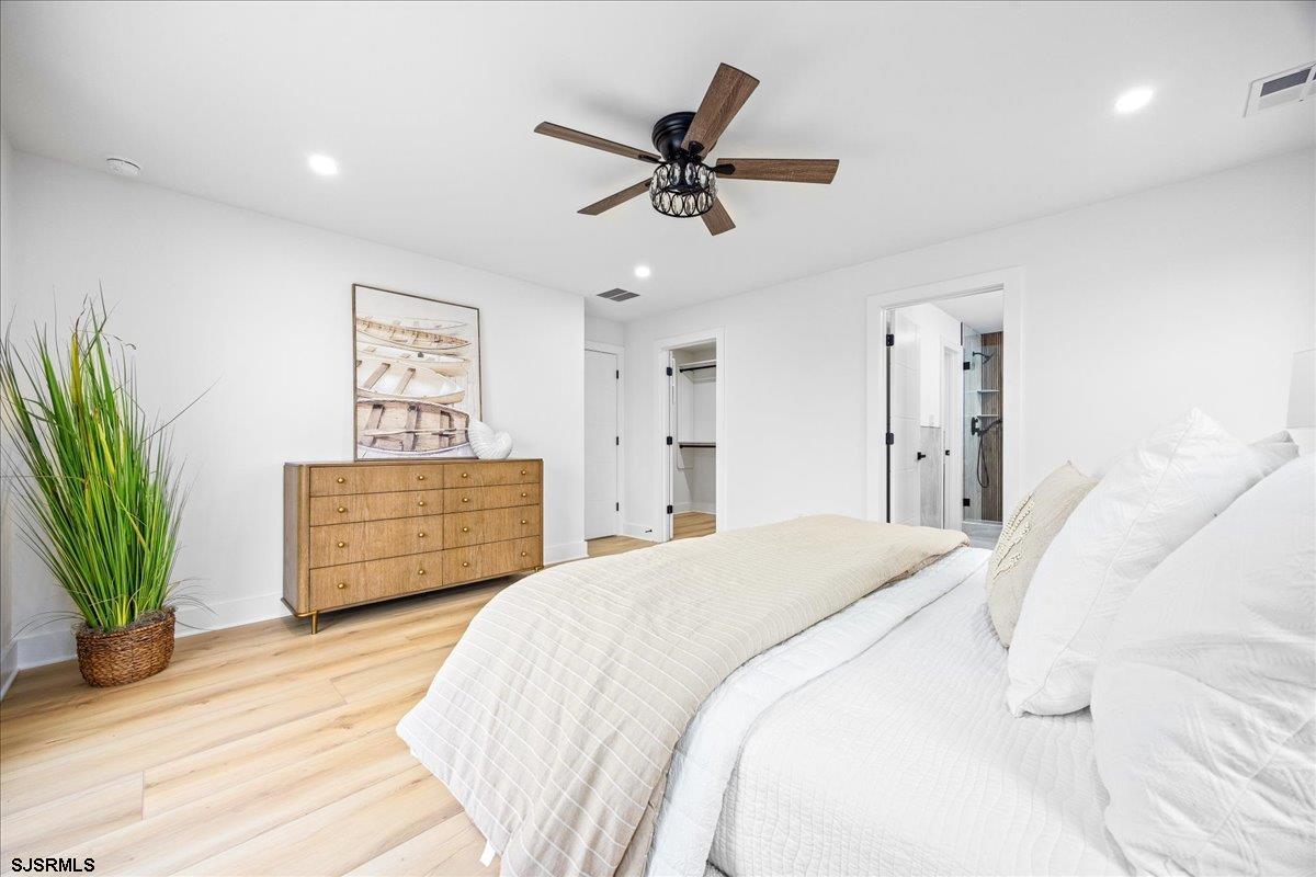 2 N Pembroke Avenue