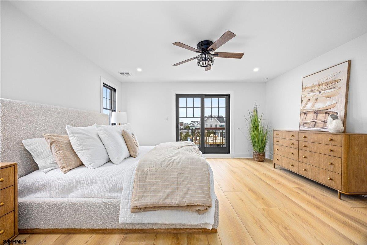 2 N Pembroke Avenue