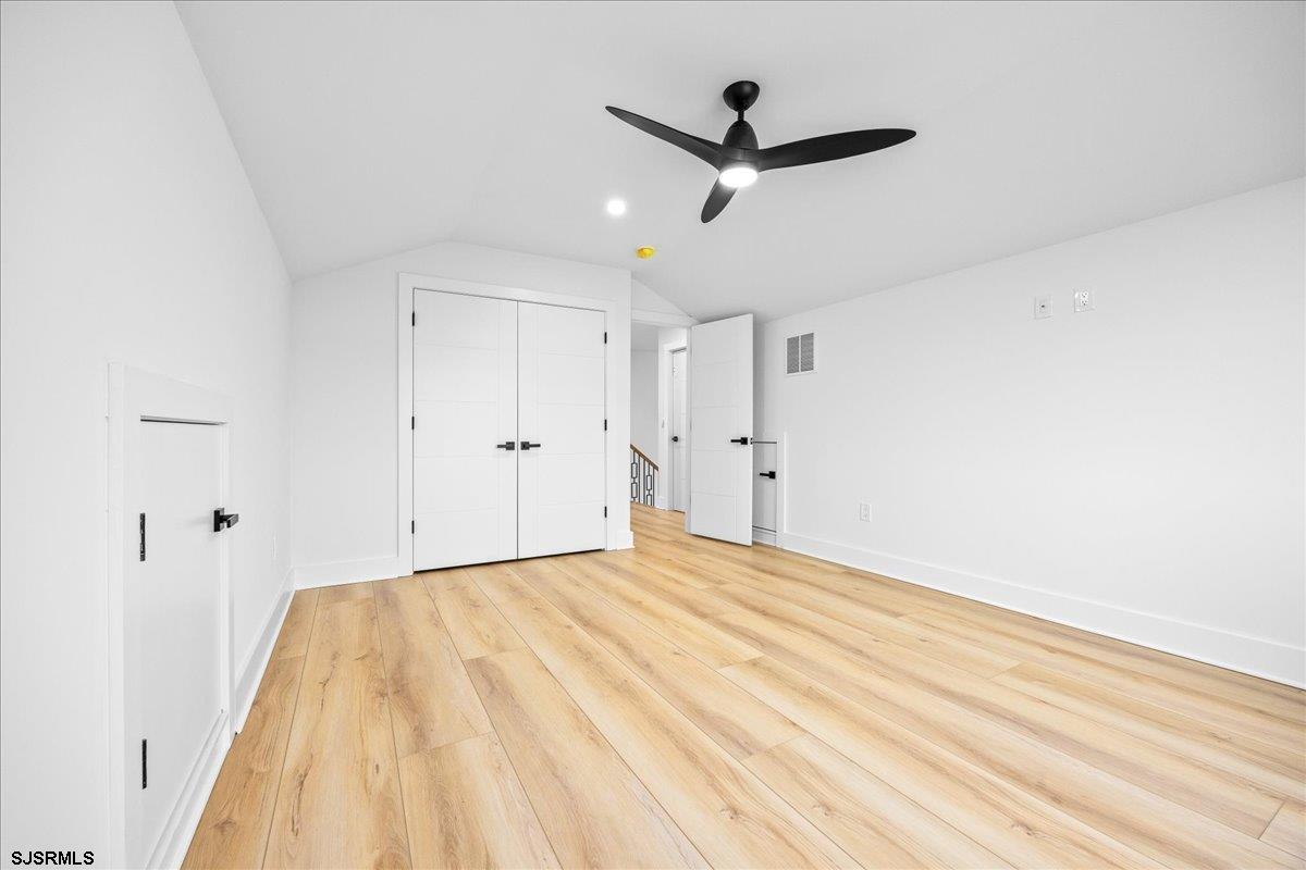 2 N Pembroke Avenue