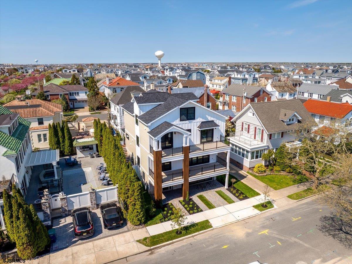 2 N Pembroke Avenue