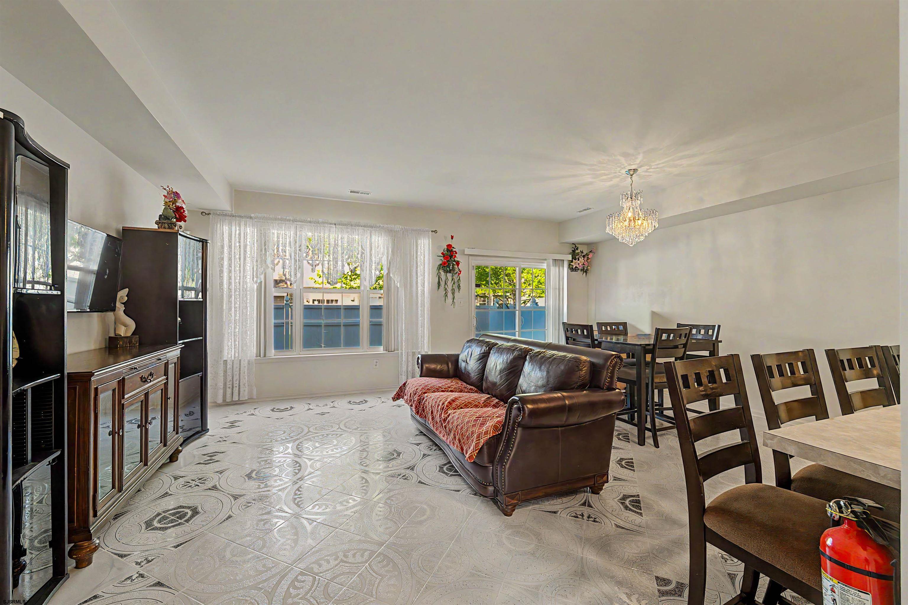 606 London Court II - Picture 4