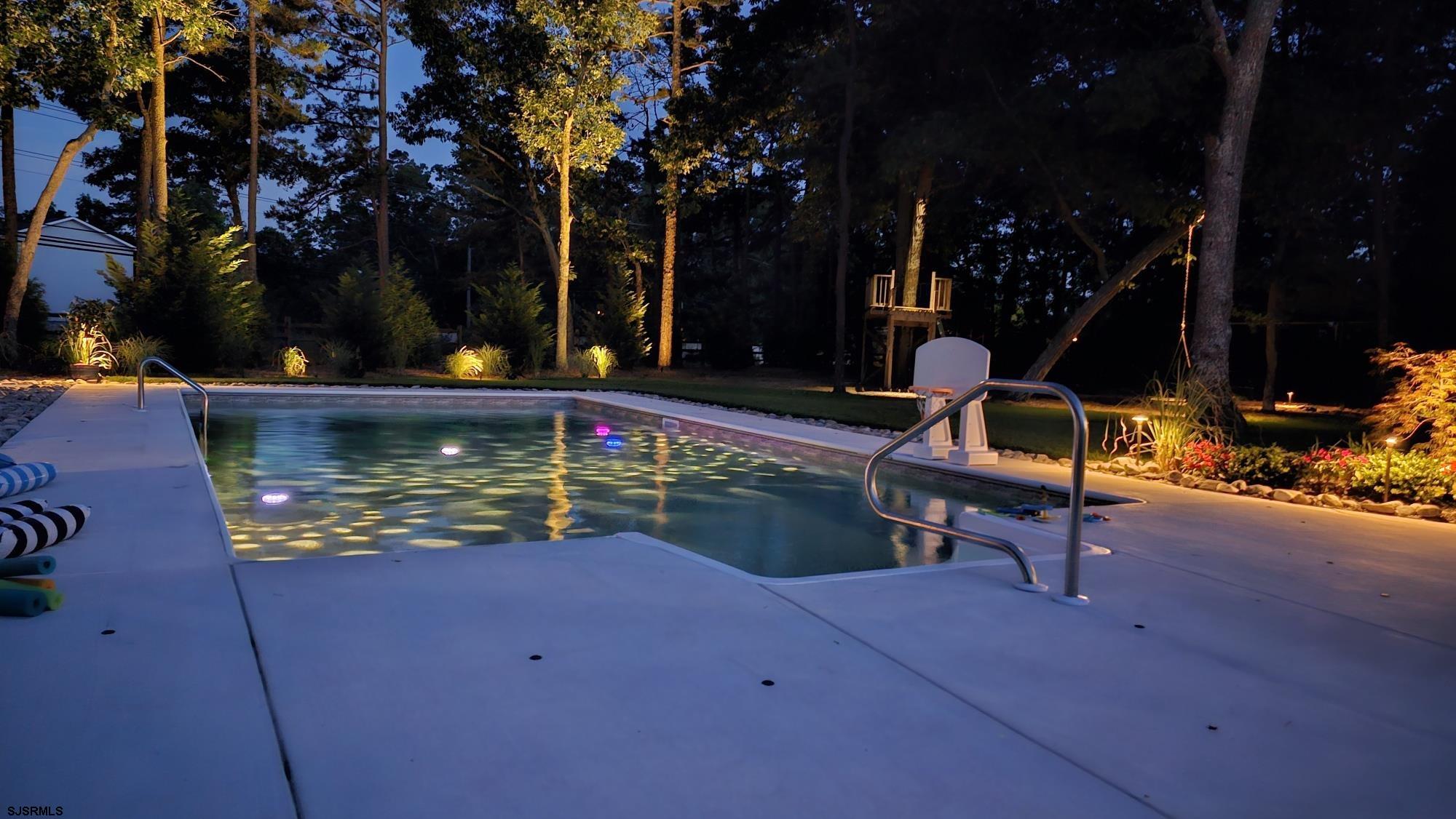607377 | Photo 25