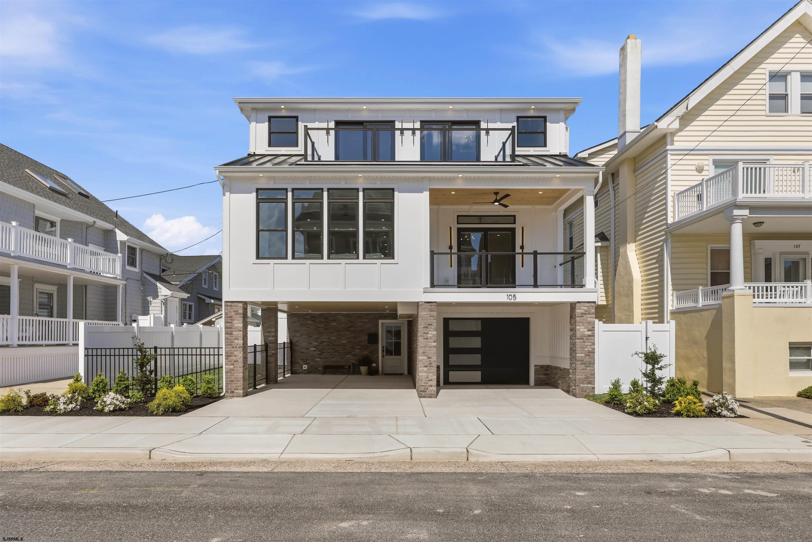 105 S Stratford Avenue