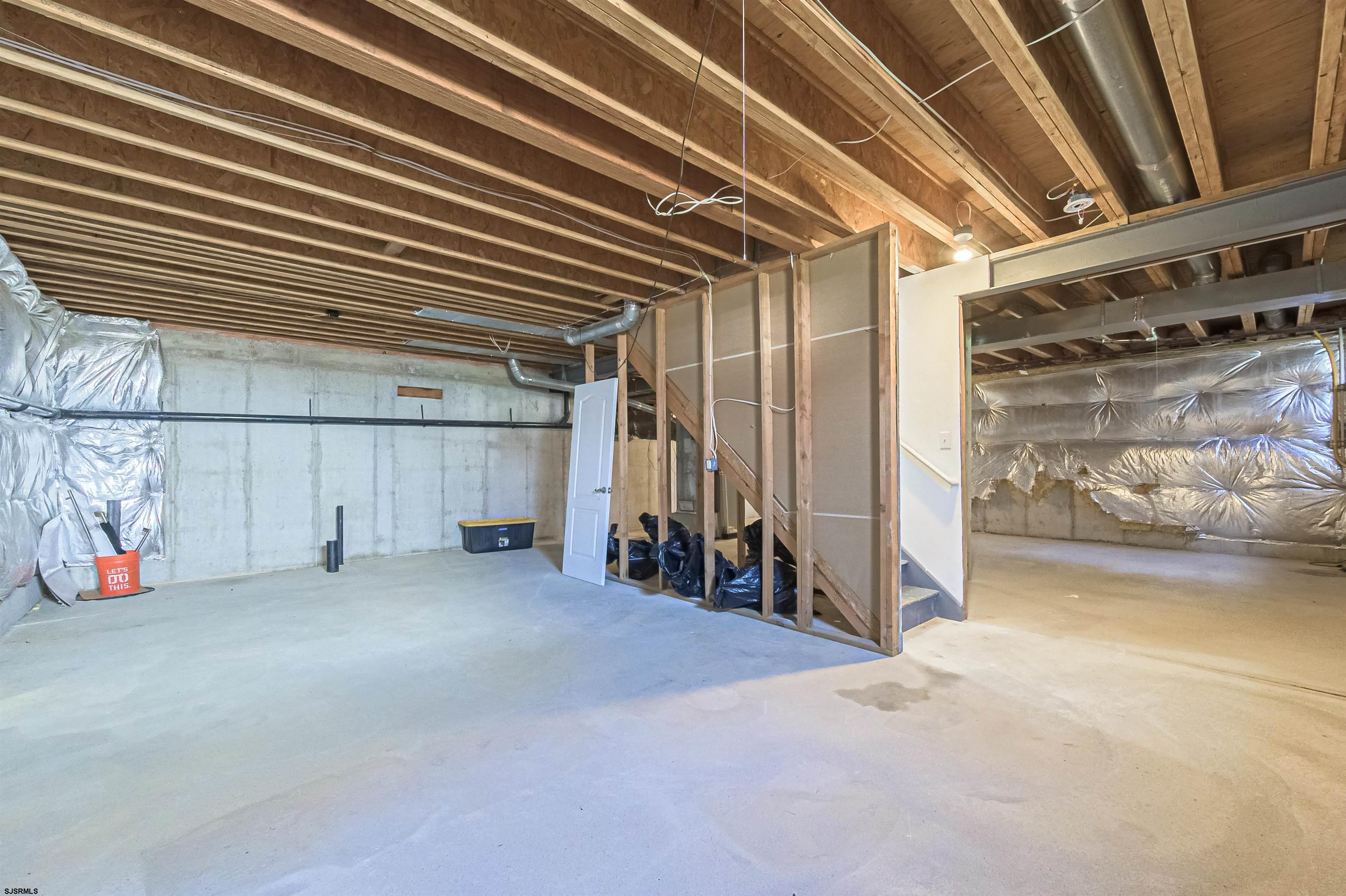 11 Chancellor Park Dr