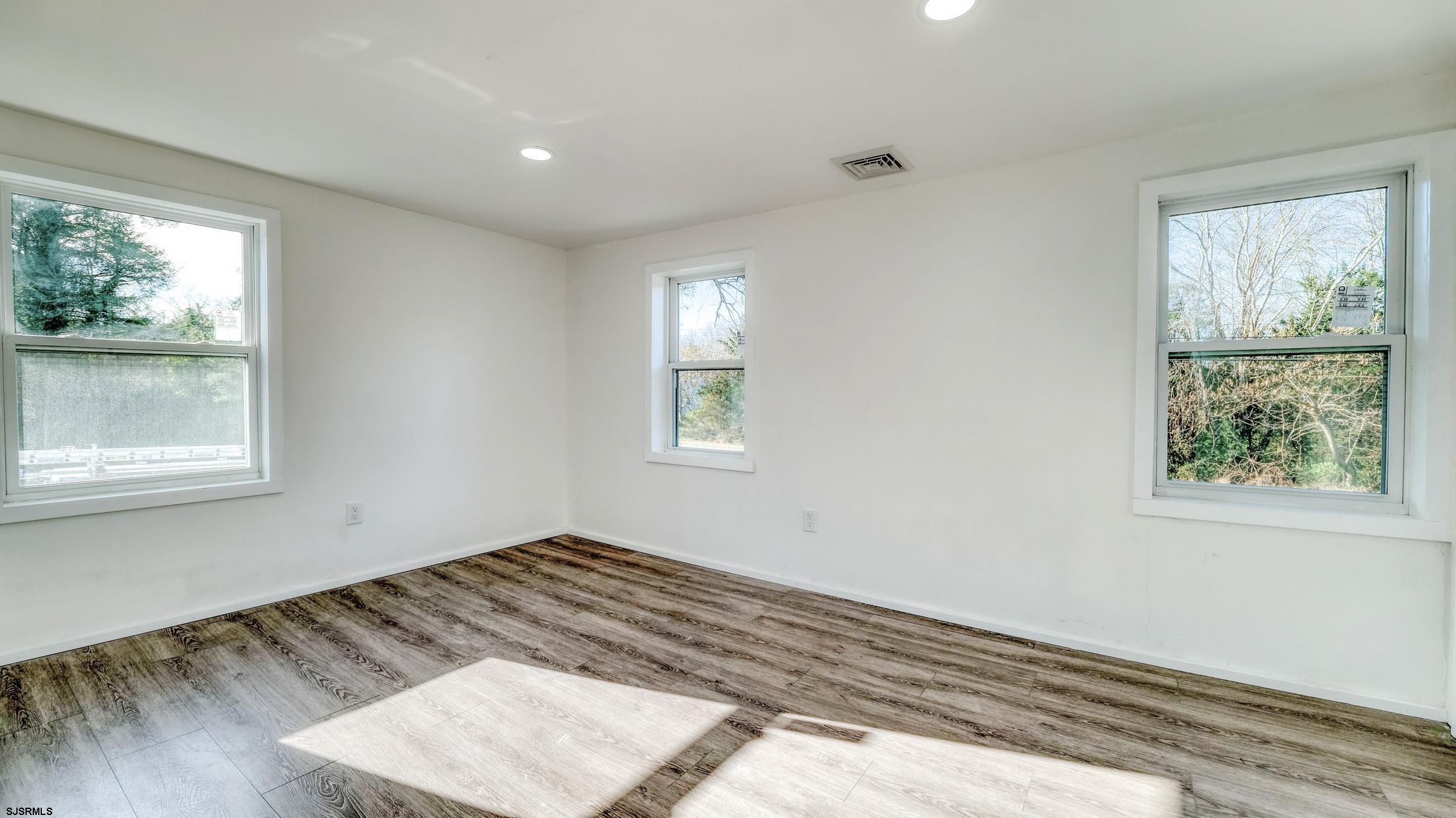 607537 | Photo 20
