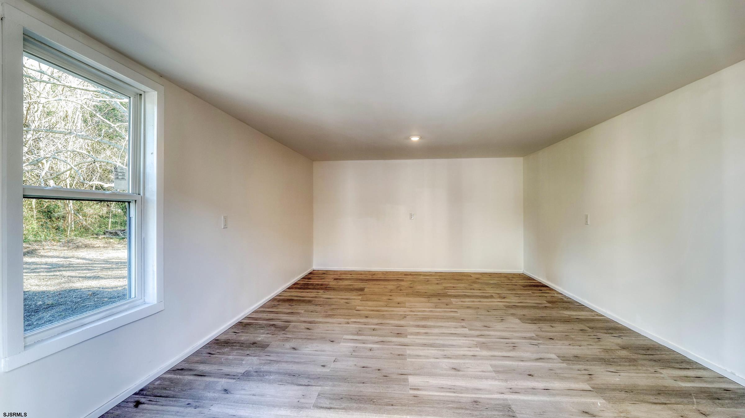 607537 | Photo 24