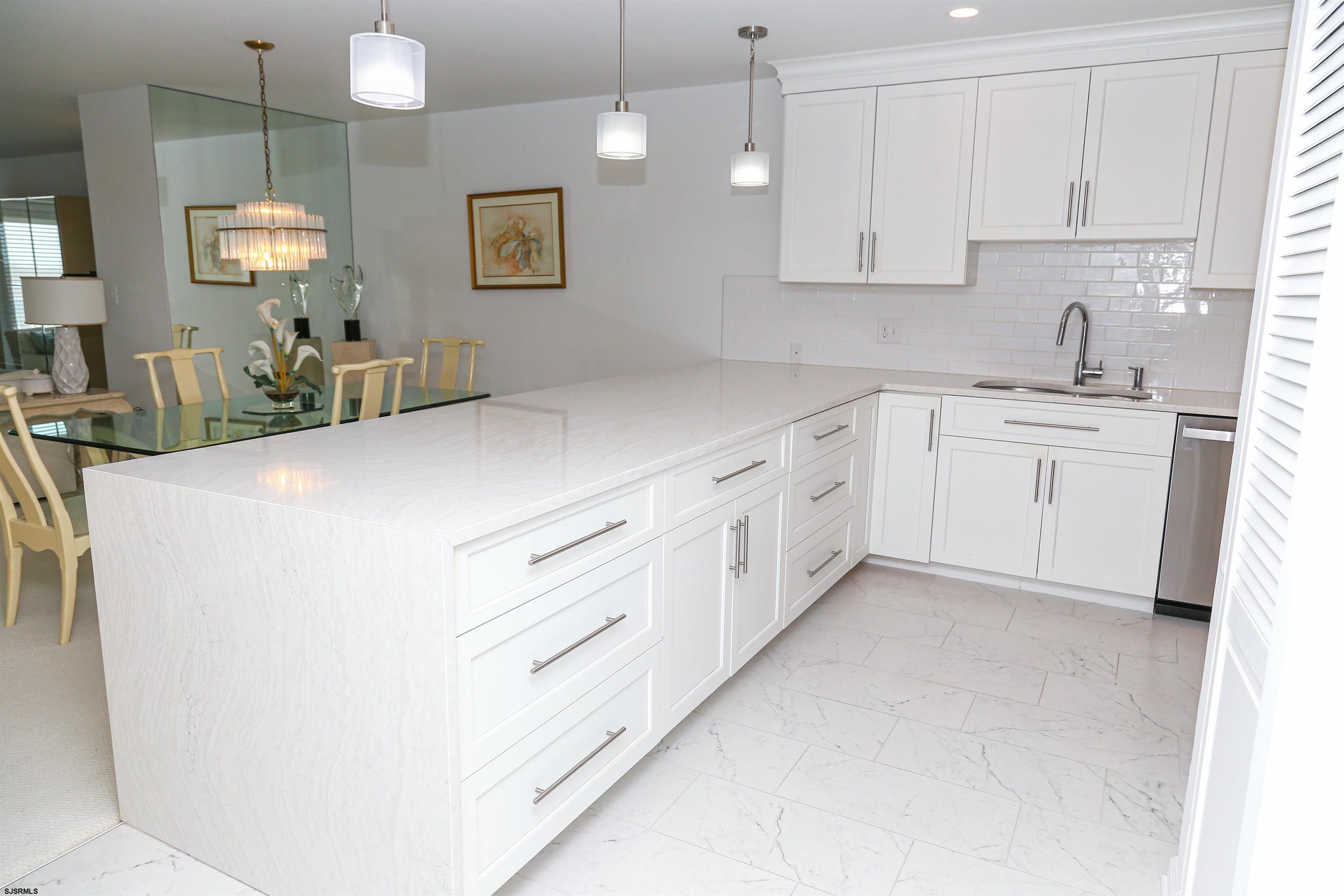 607614 | Photo 14