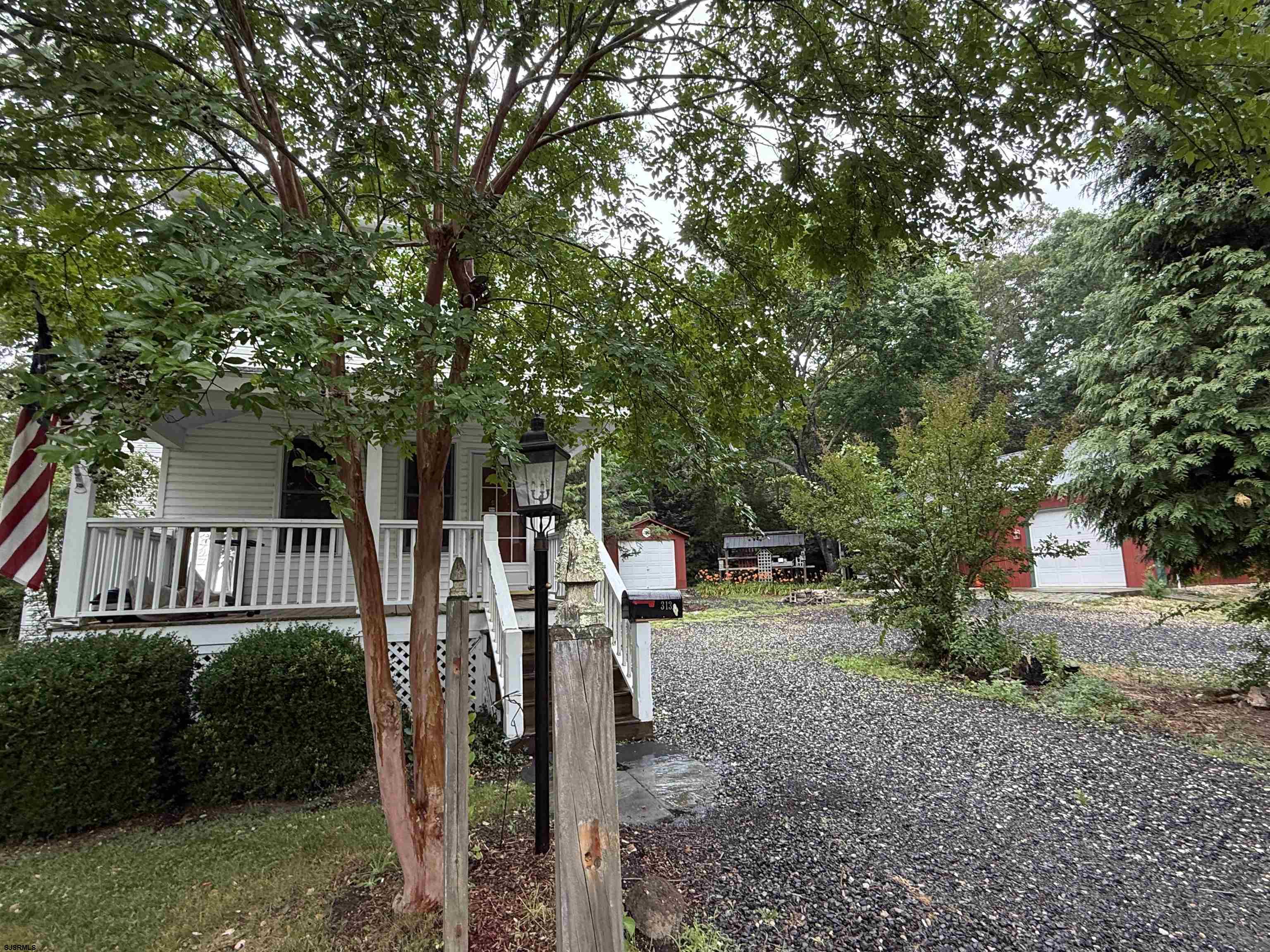 313 S New York Road