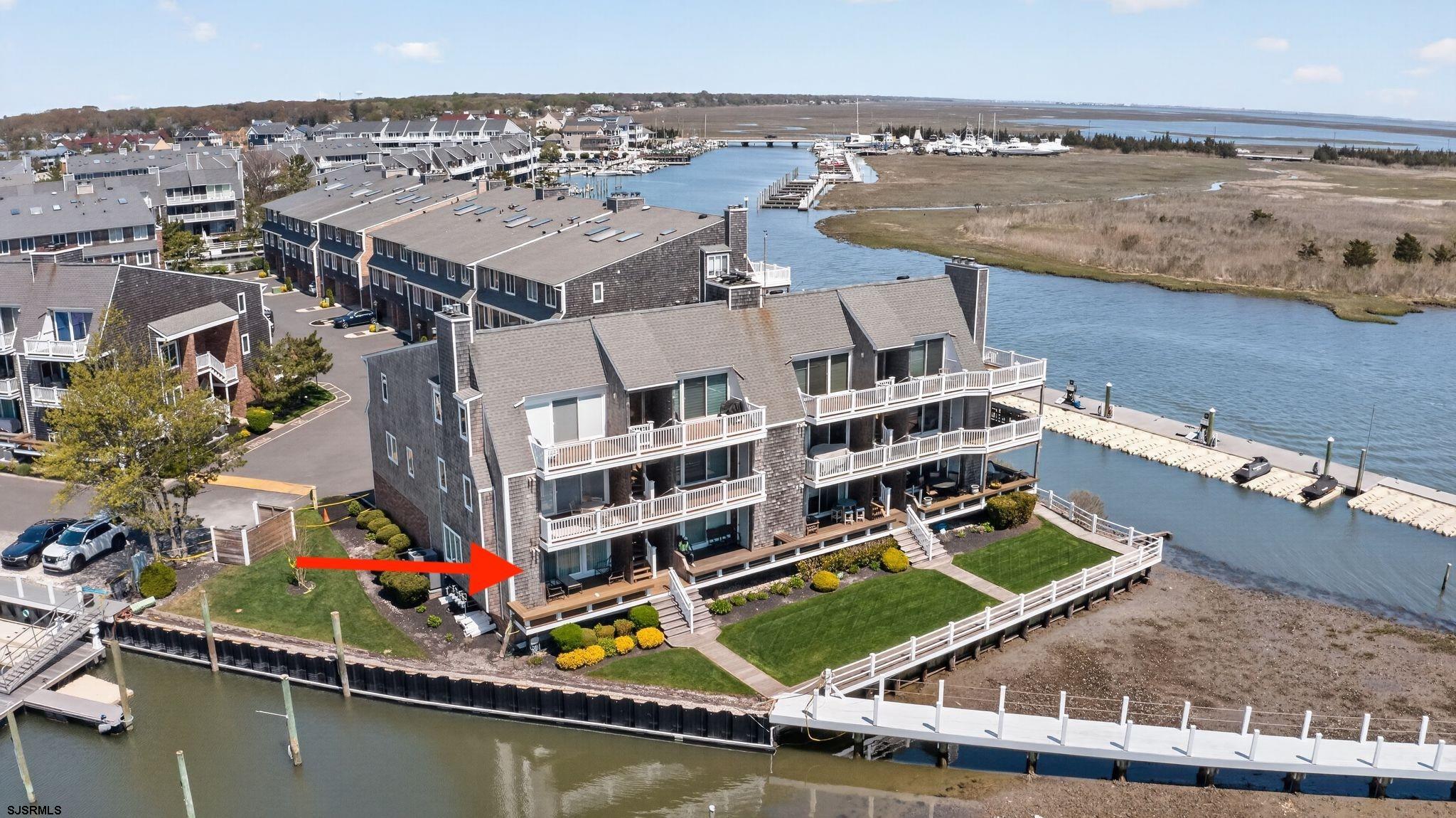 1401 Harbour Cv