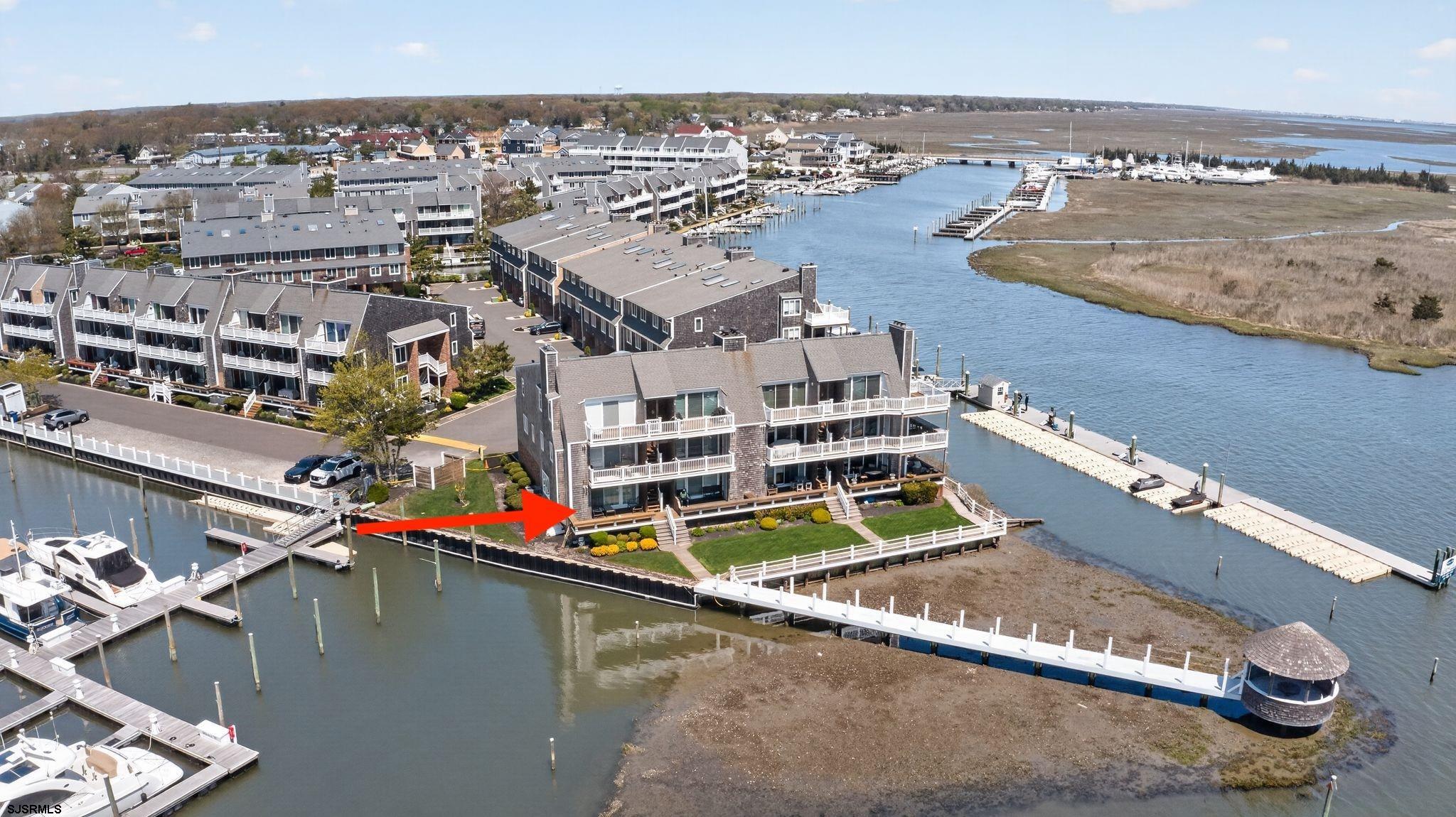 1401 Harbour Cv