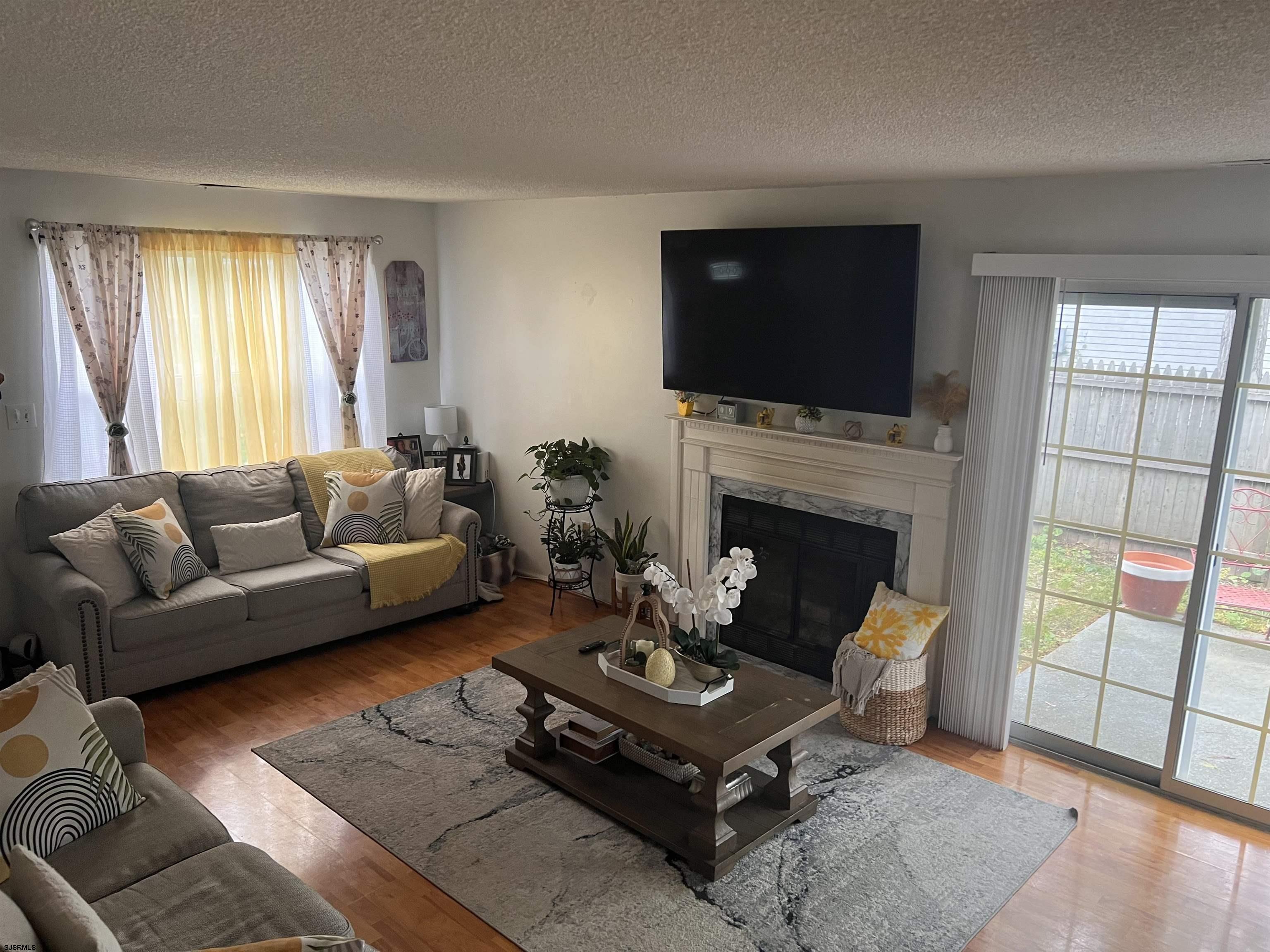 306 E Cos Cob Dr
