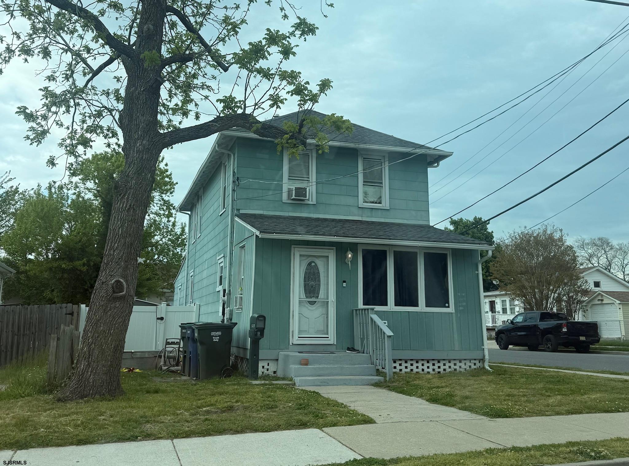 128 W Adams Avenue - Pleasantville