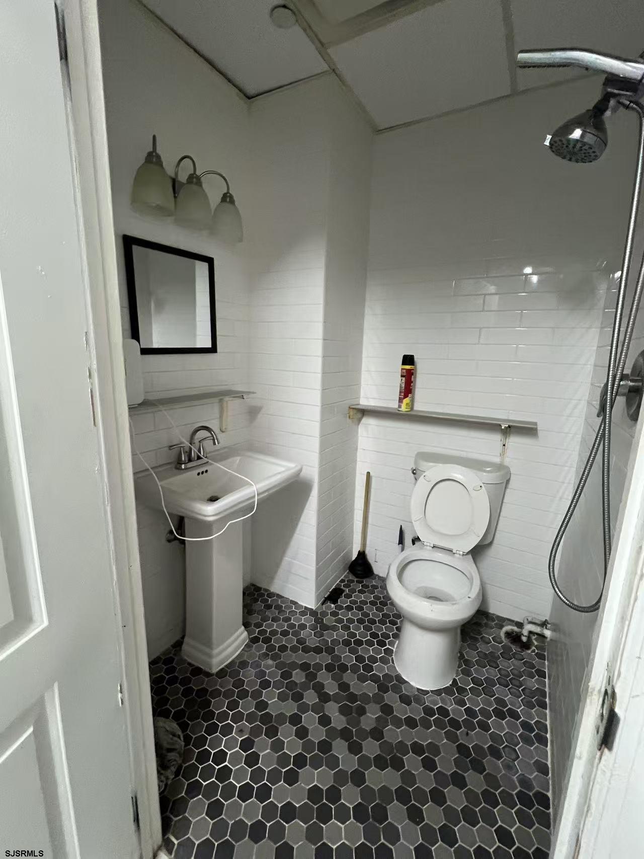 607711 | Photo 11