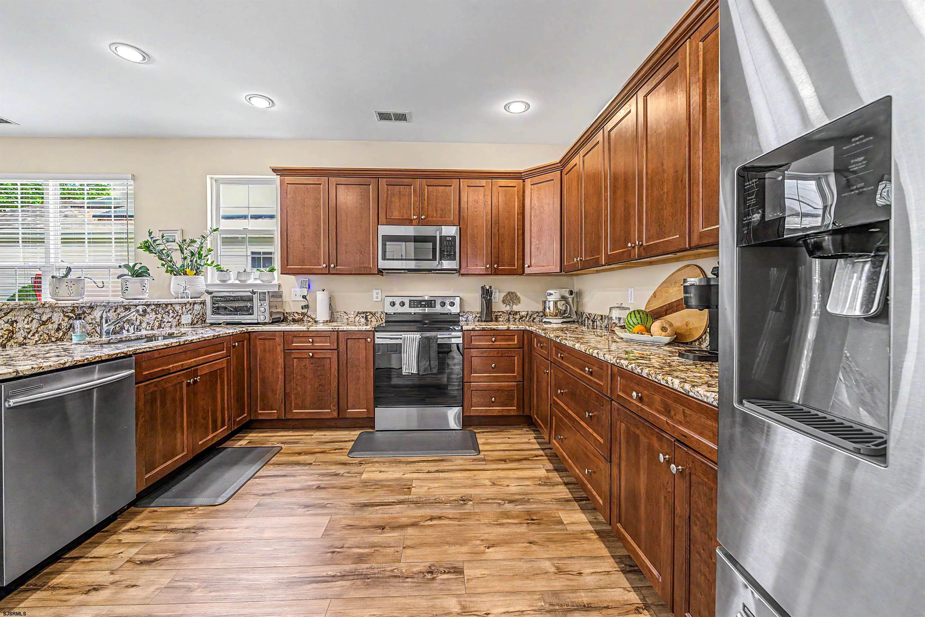 537 Chatham Way