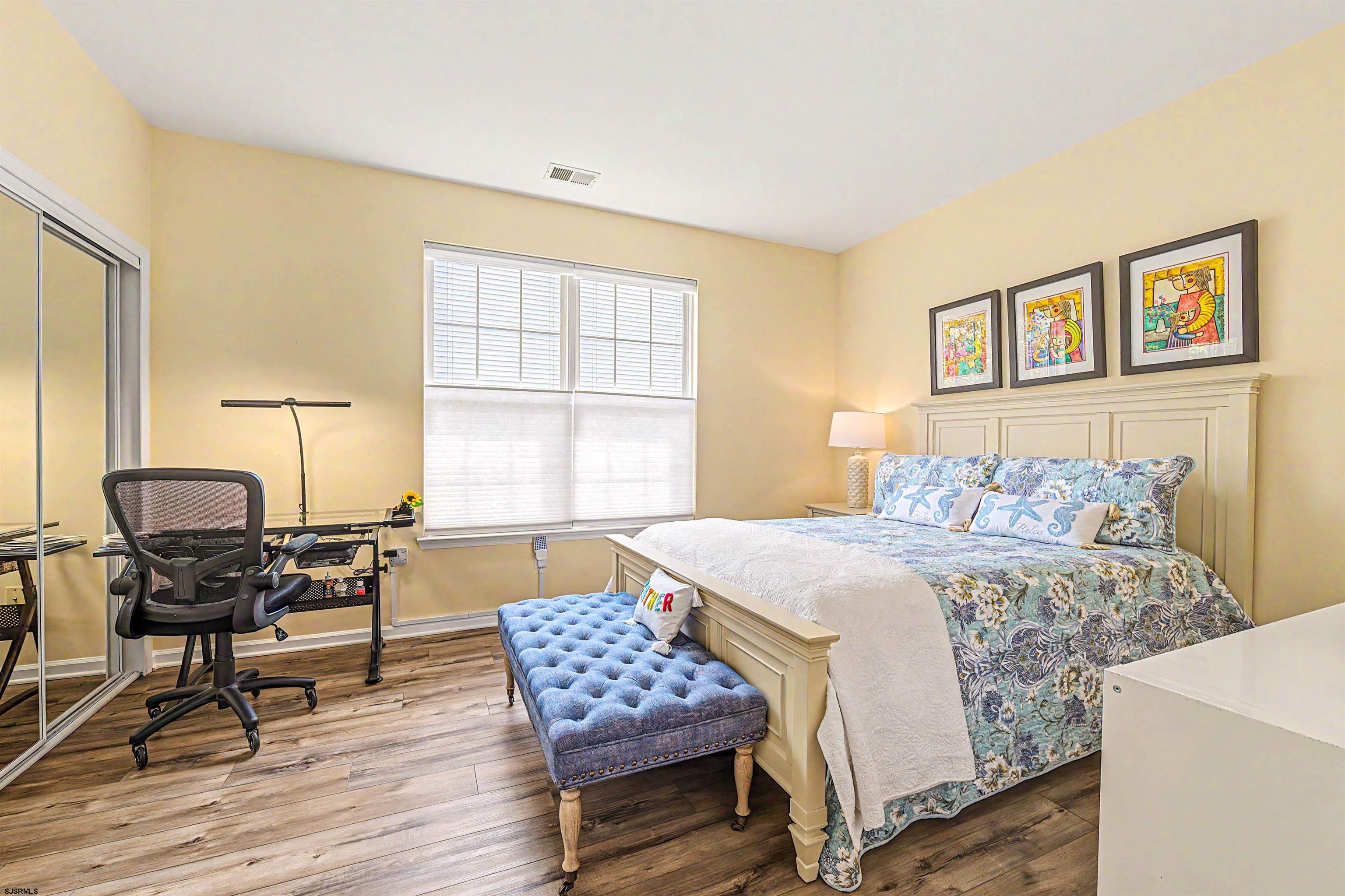 537 Chatham Way