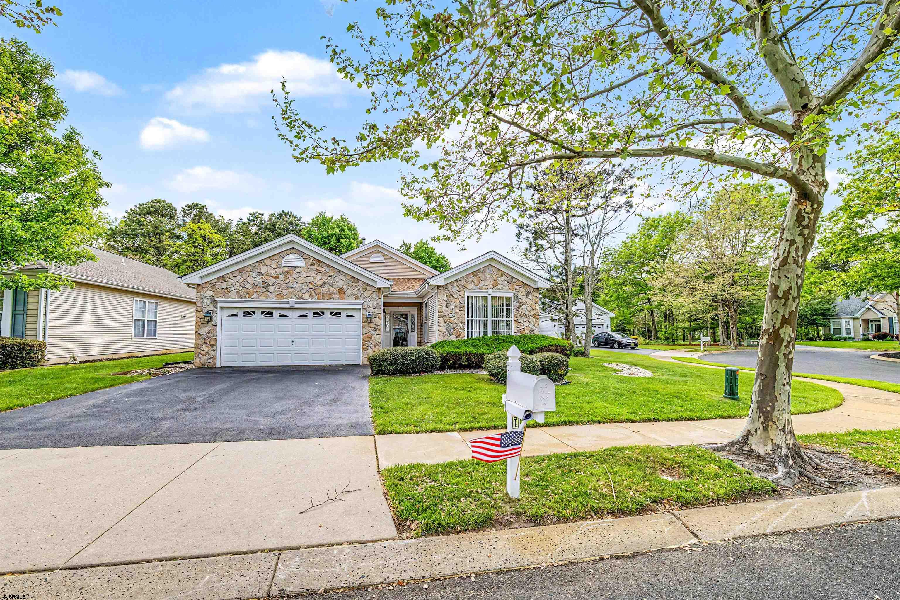 116 Newcastle Ct