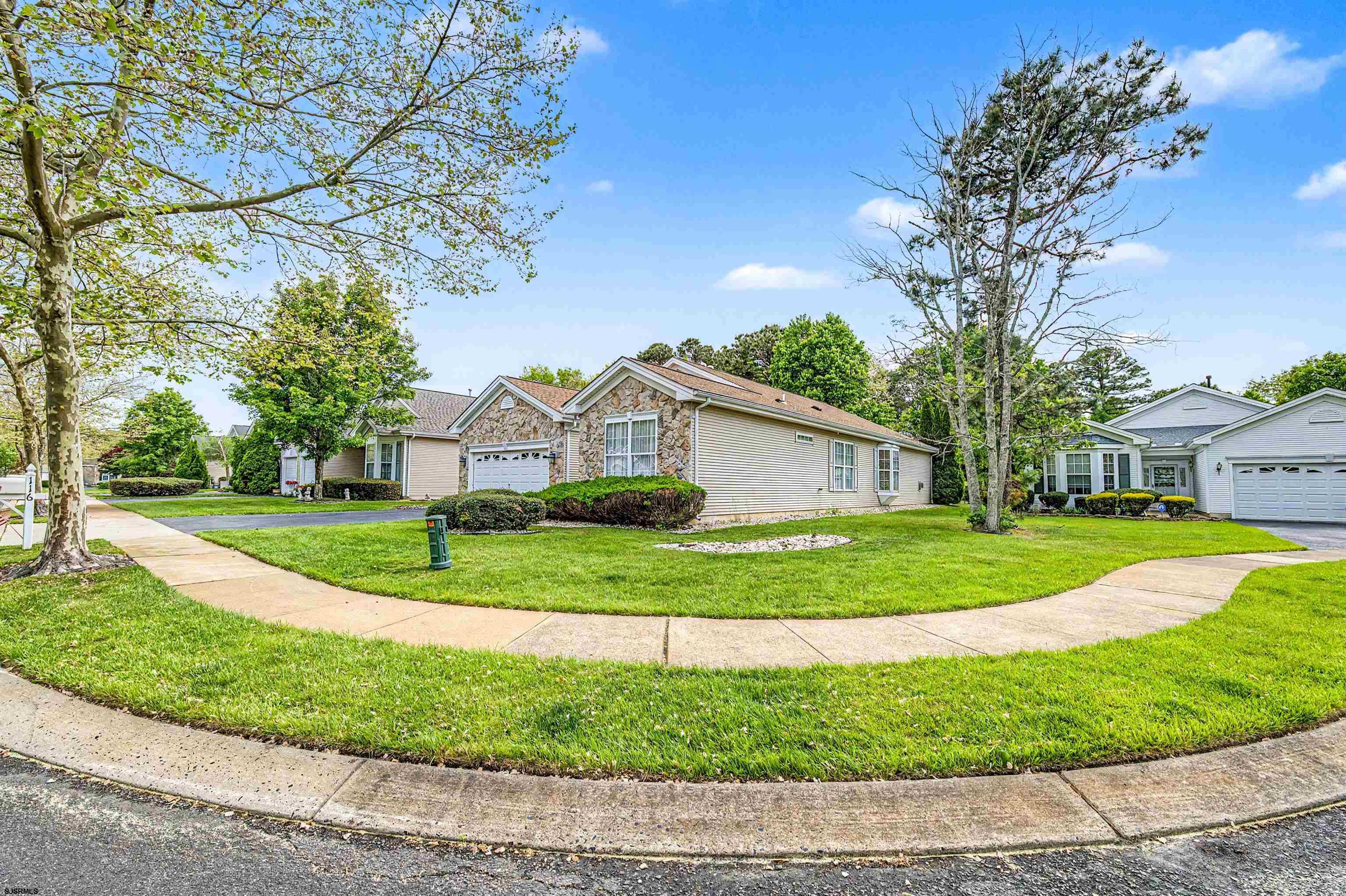 116 Newcastle Ct
