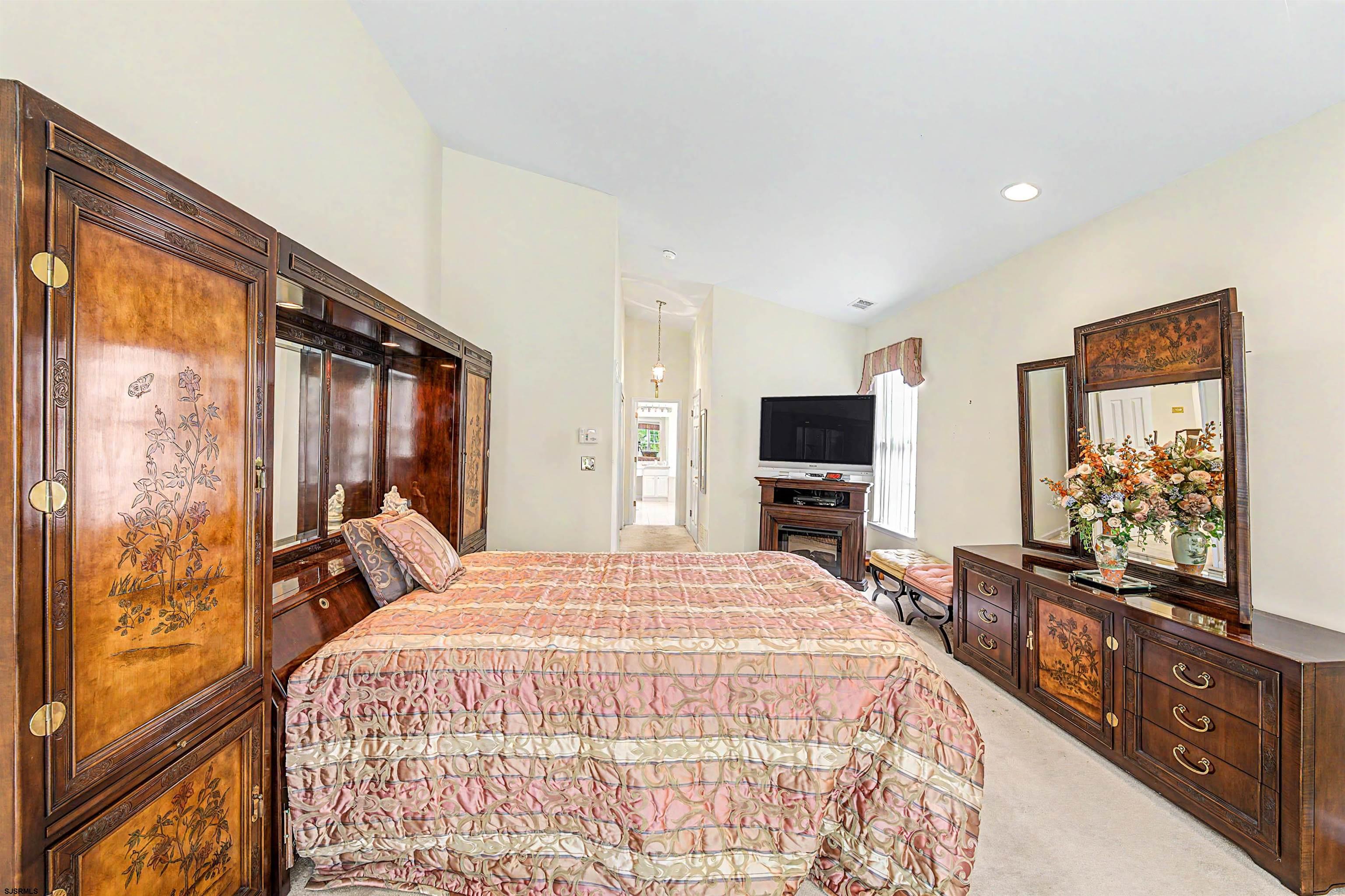 116 Newcastle Ct