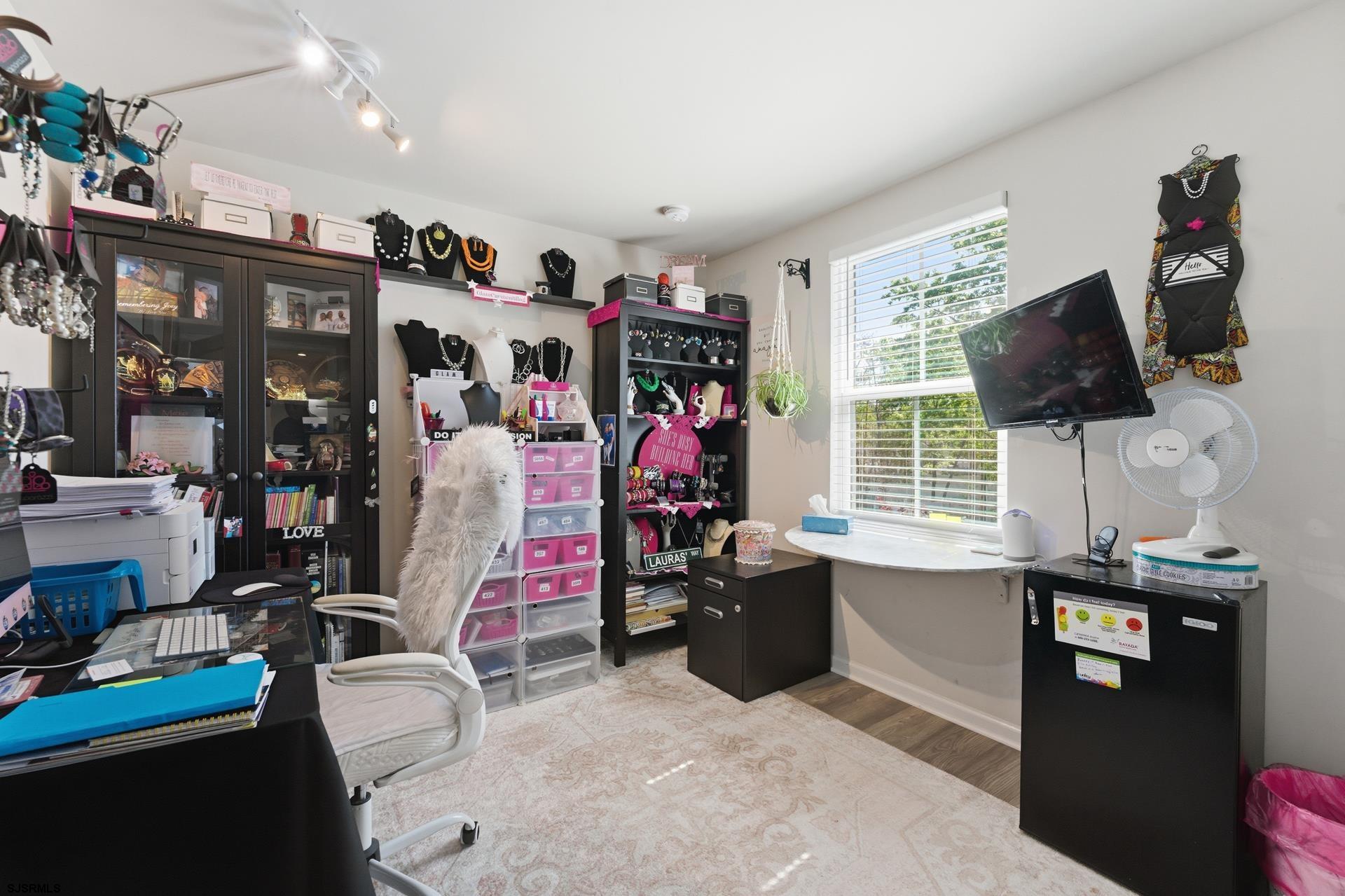607750 | Photo 29