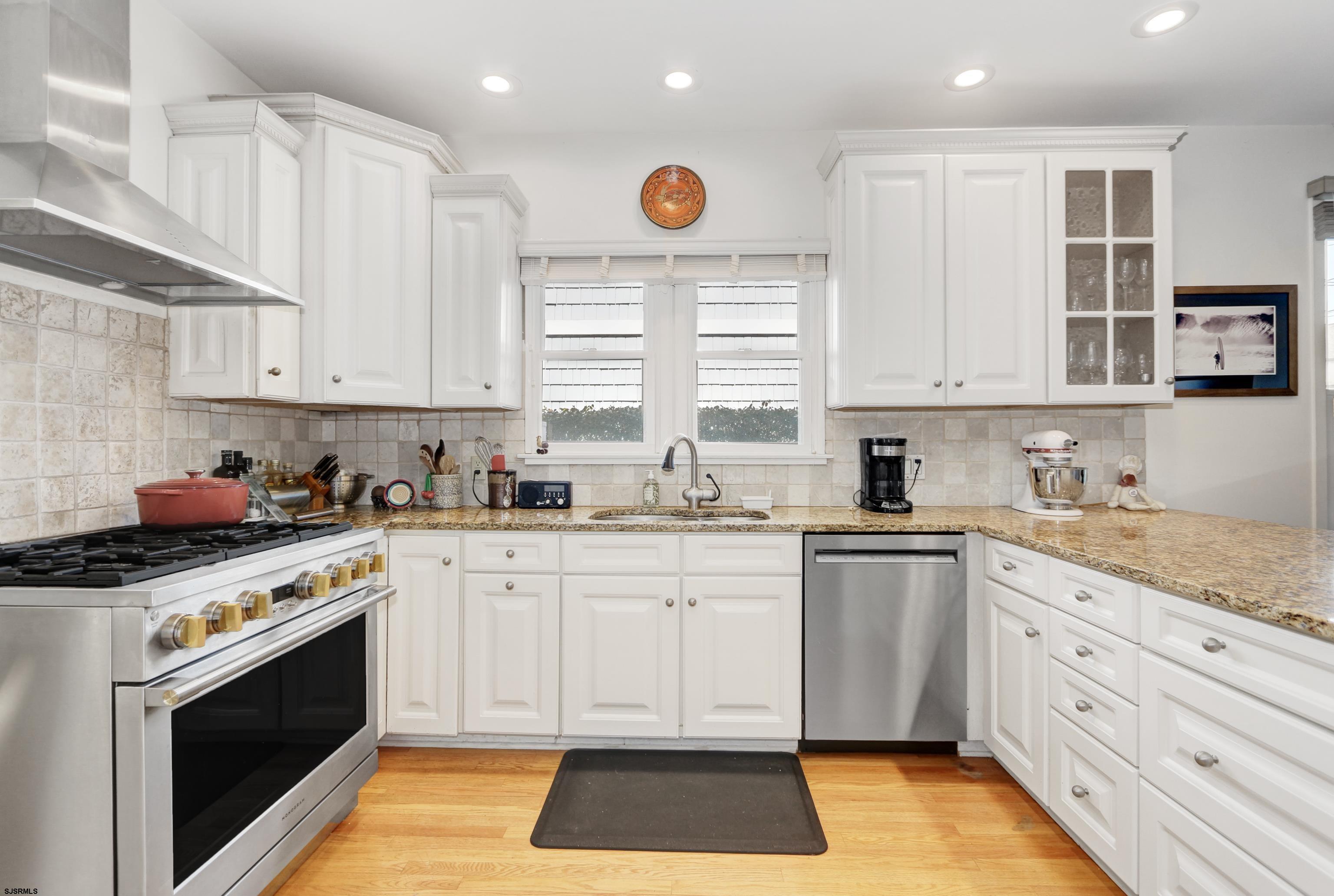 5911 Winchester Avenue - Picture 1