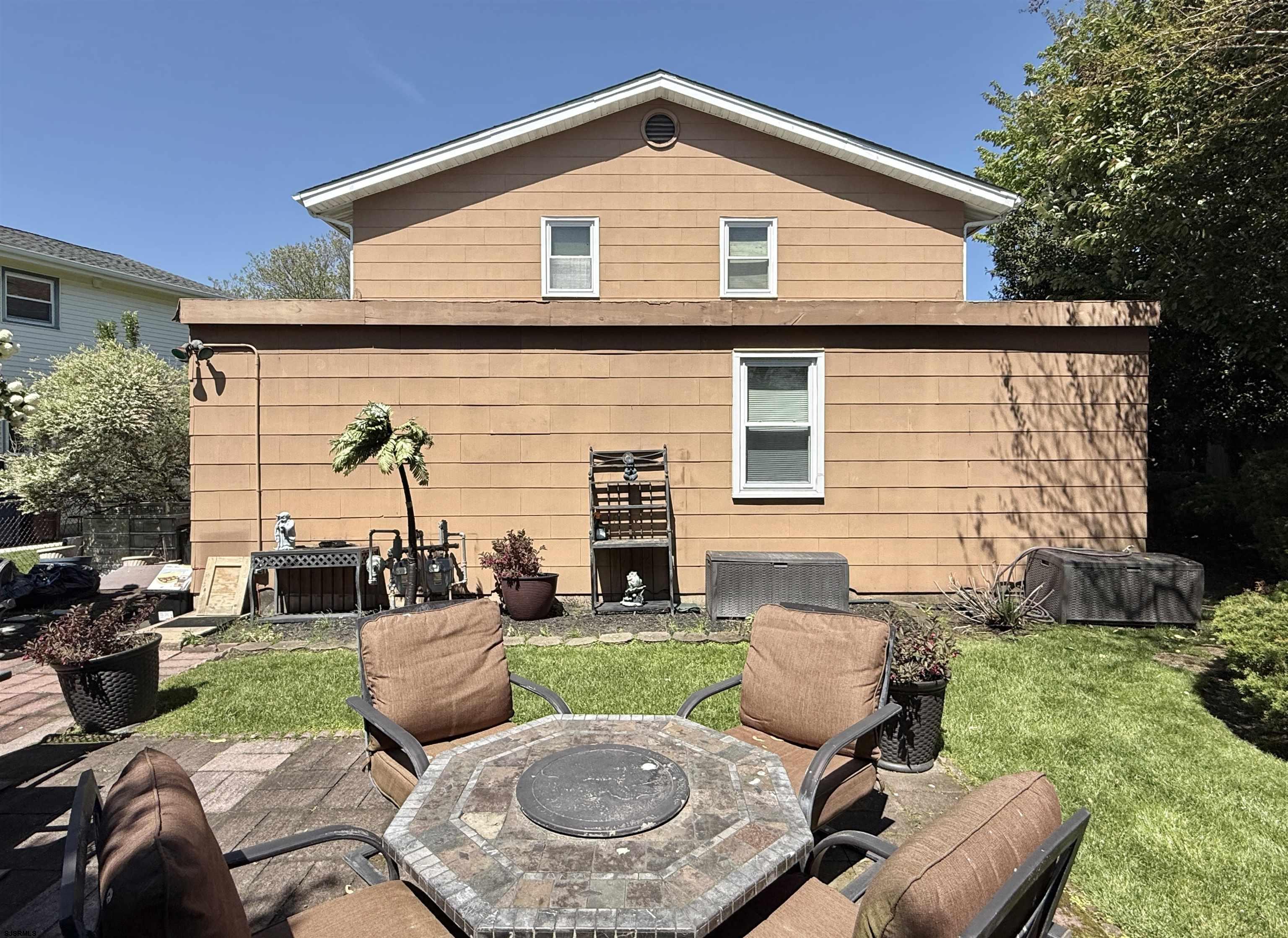413-415 Berkshire Dr