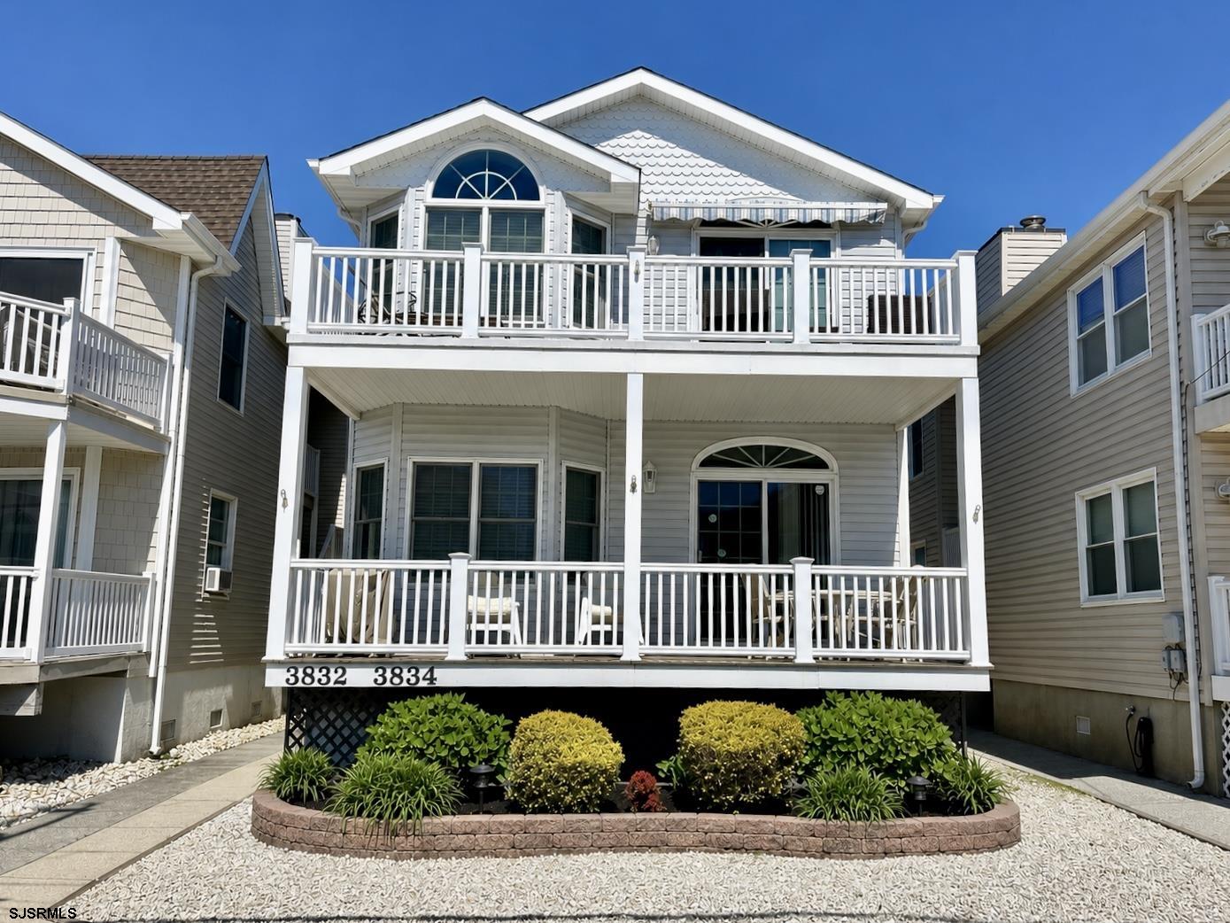 607818 | Photo 2