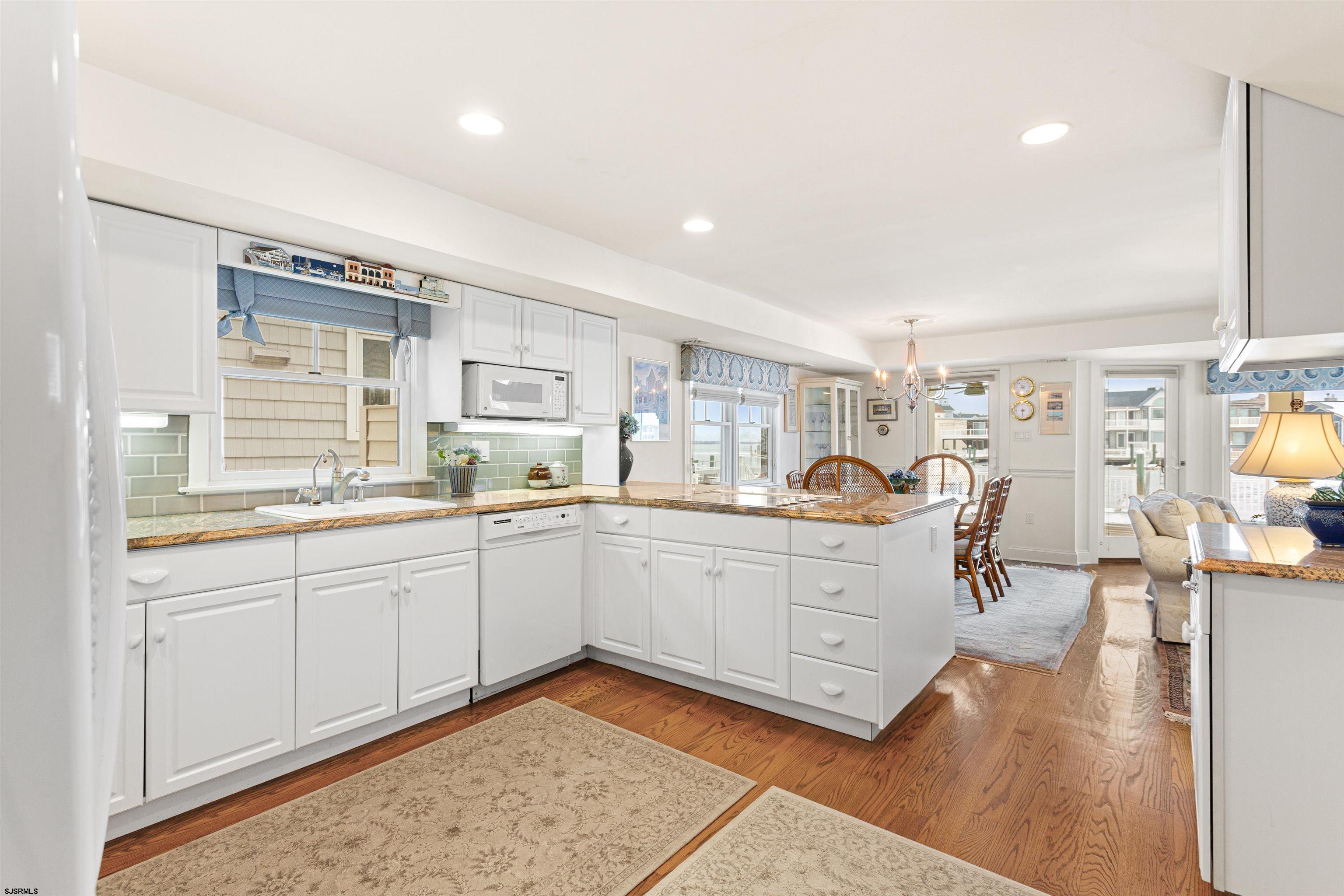 165 Bayshore Dr
