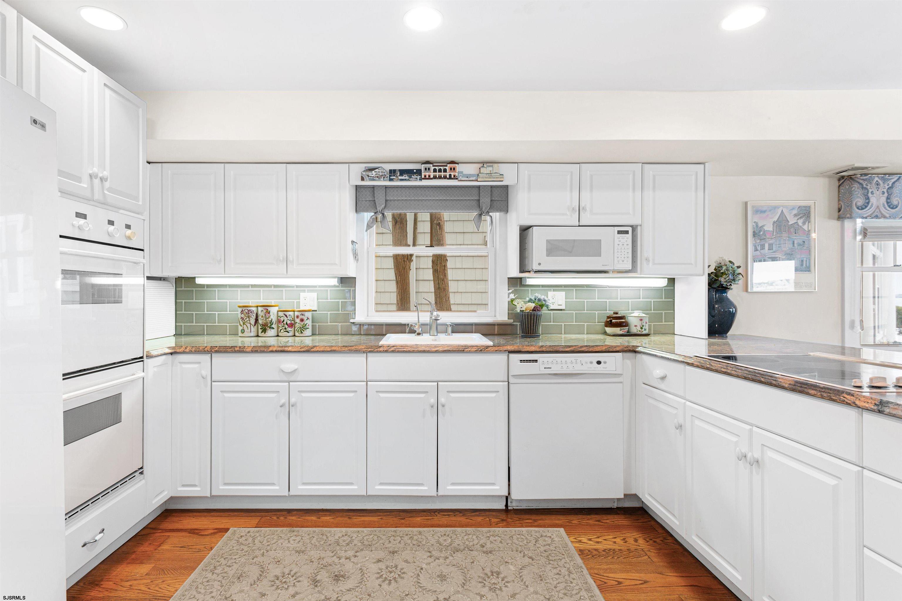 165 Bayshore Dr