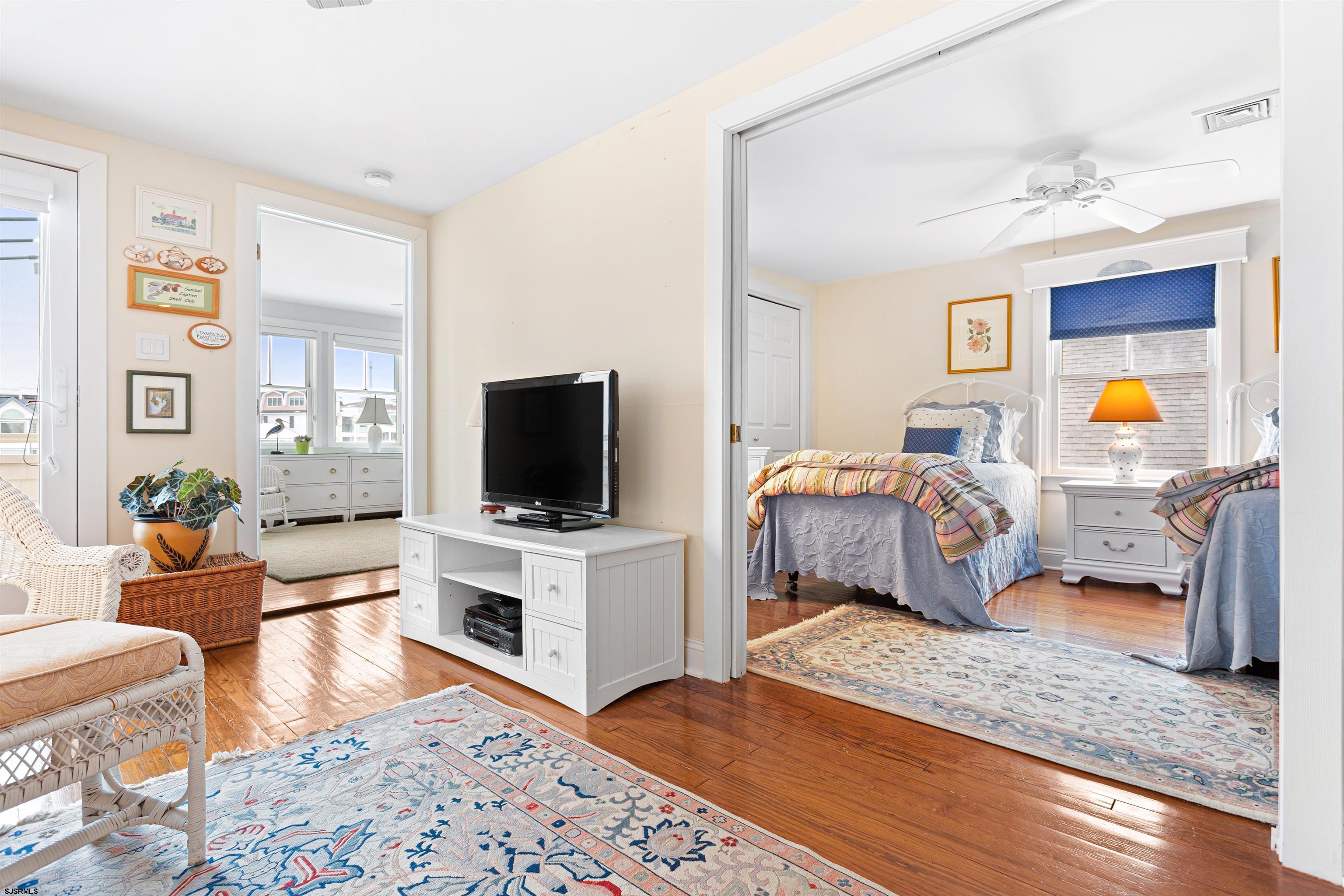 165 Bayshore Dr