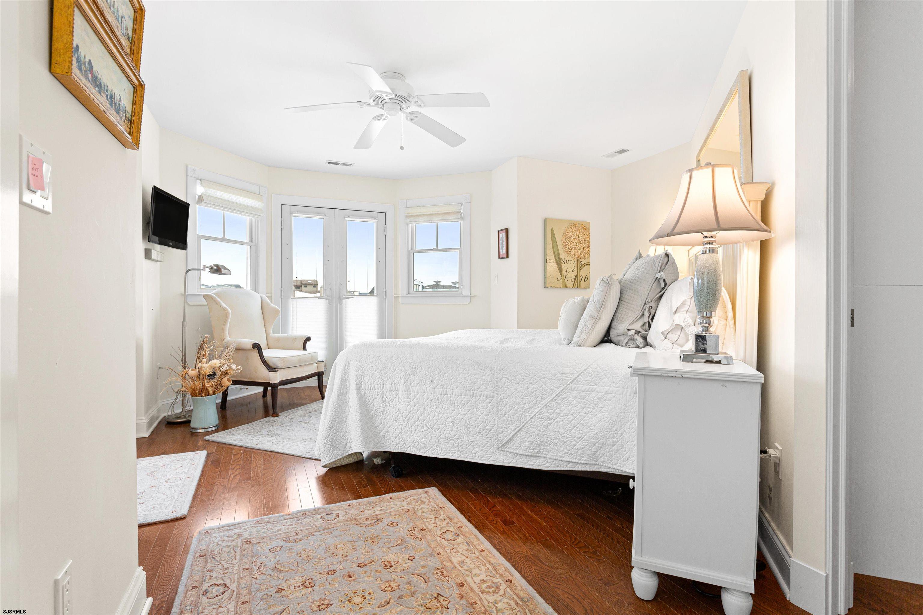 165 Bayshore Dr