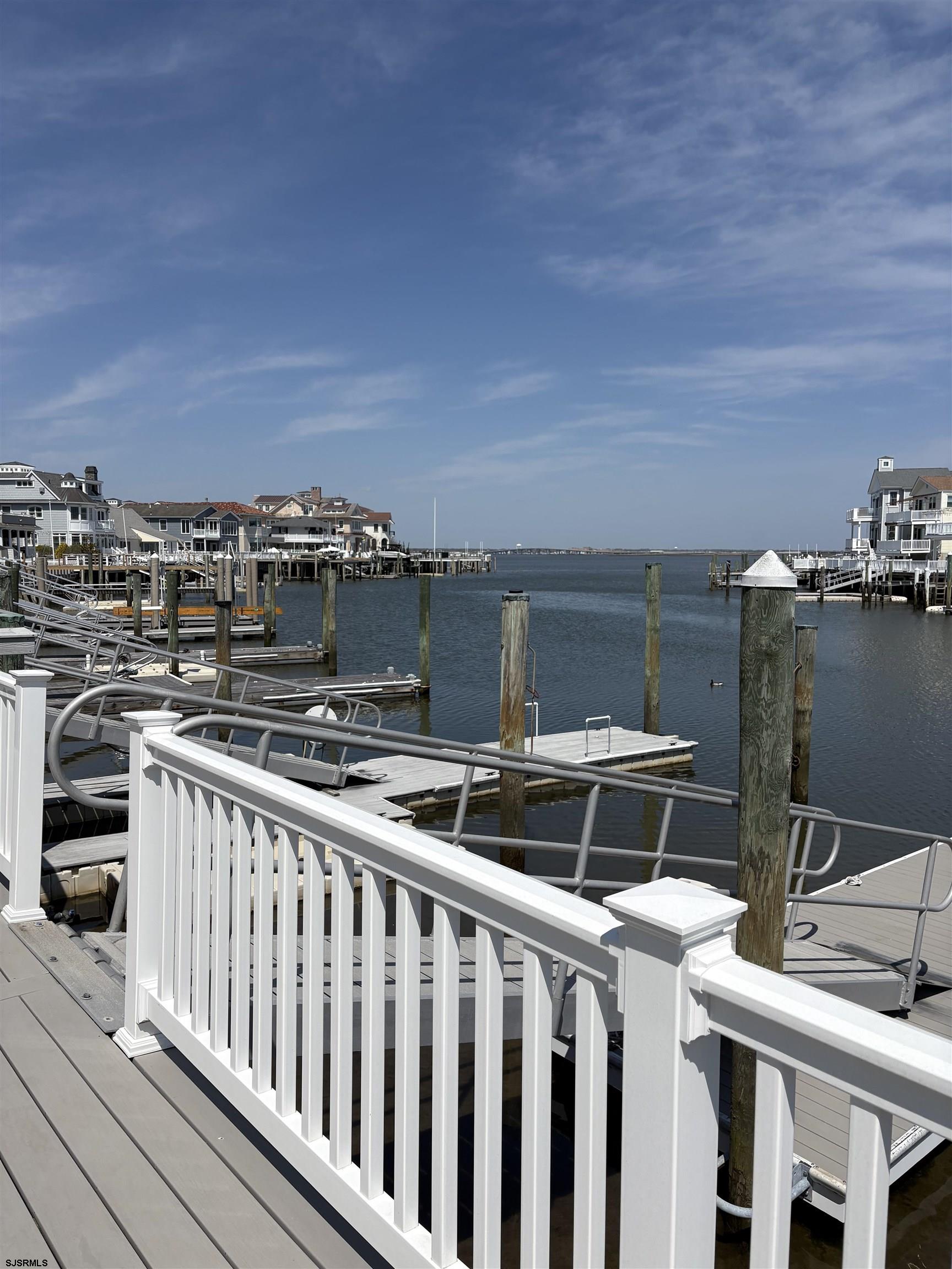 165 Bayshore Dr