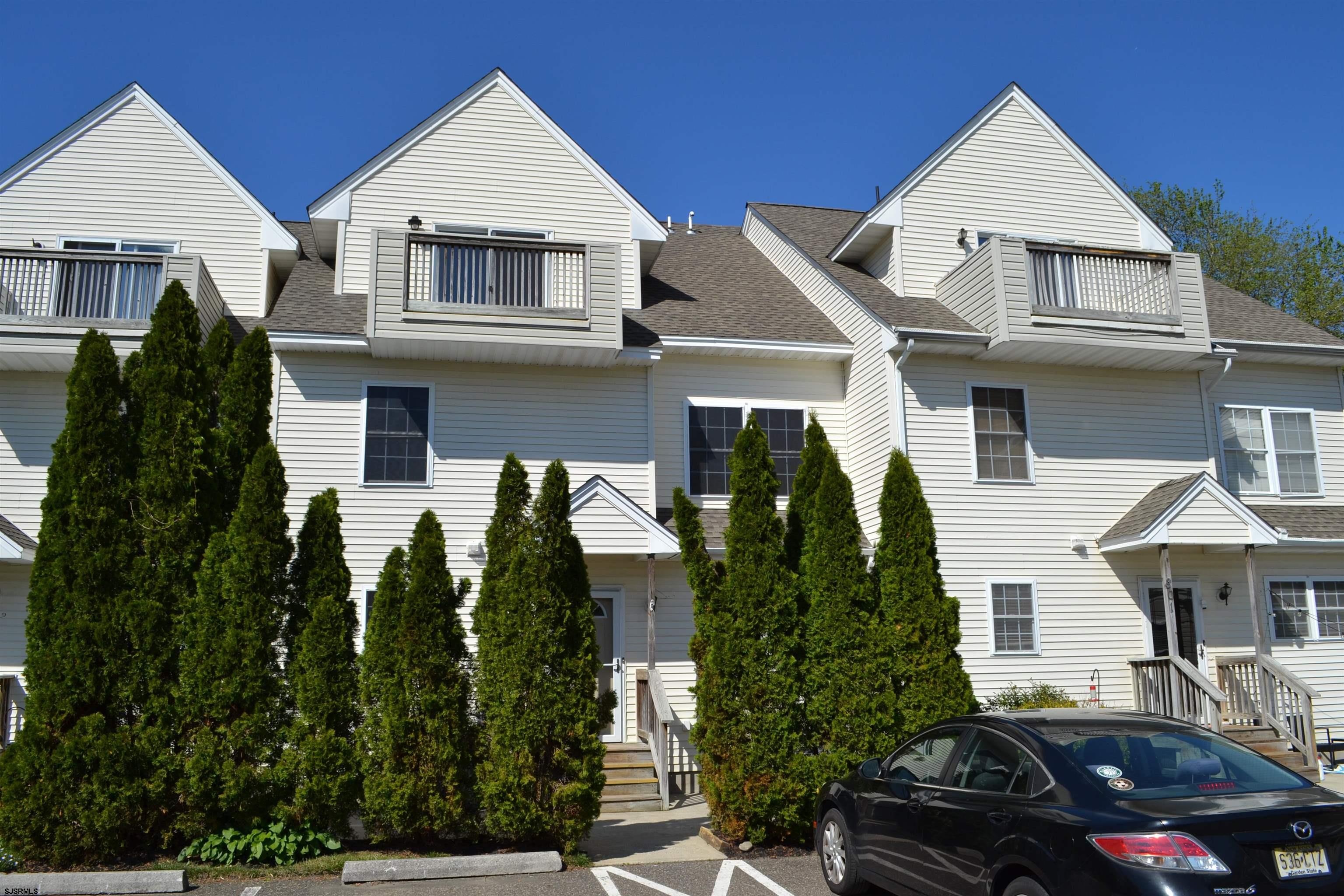 803 Jonathon Ct - Picture 1