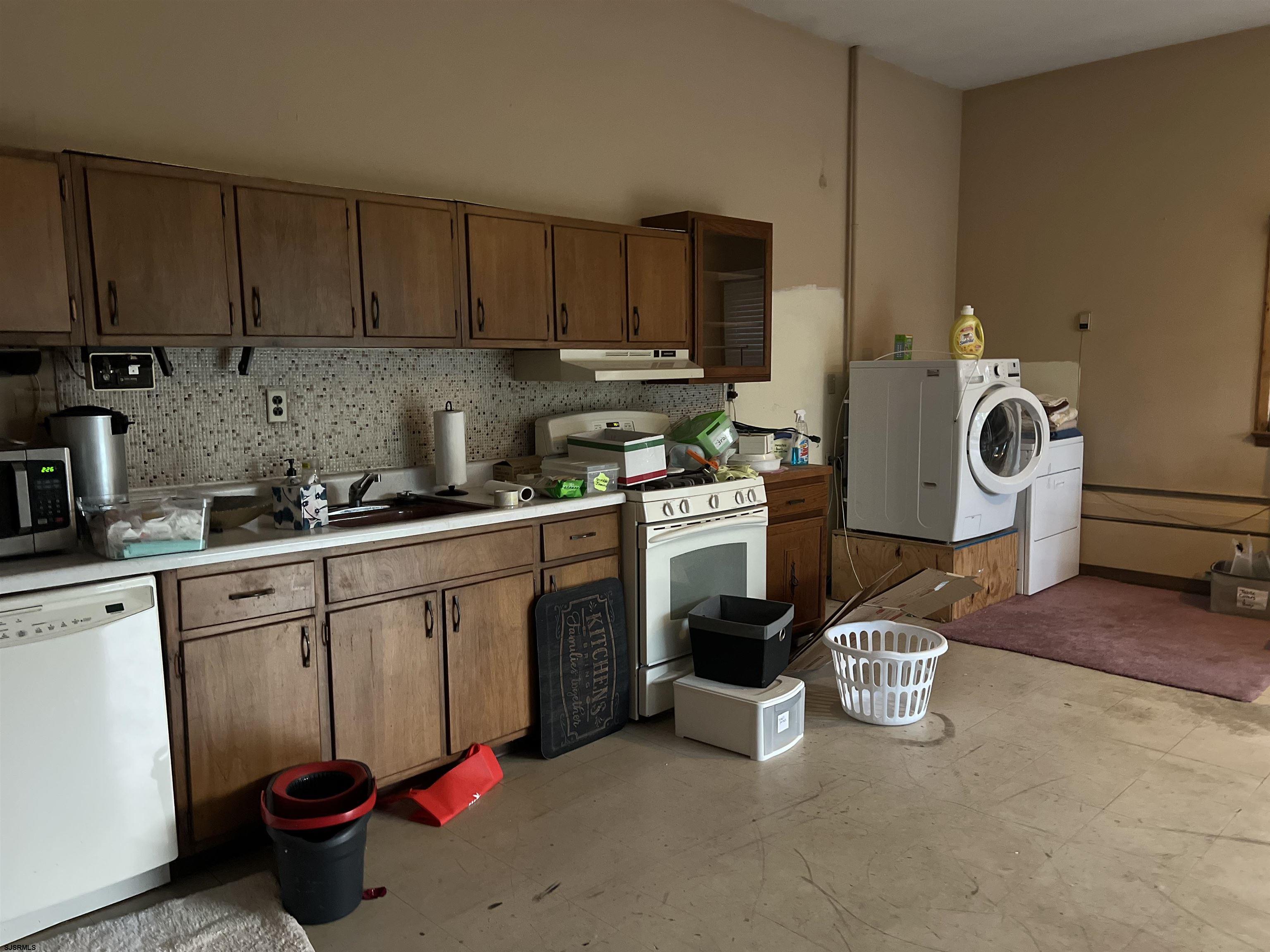 607841 | Photo 24