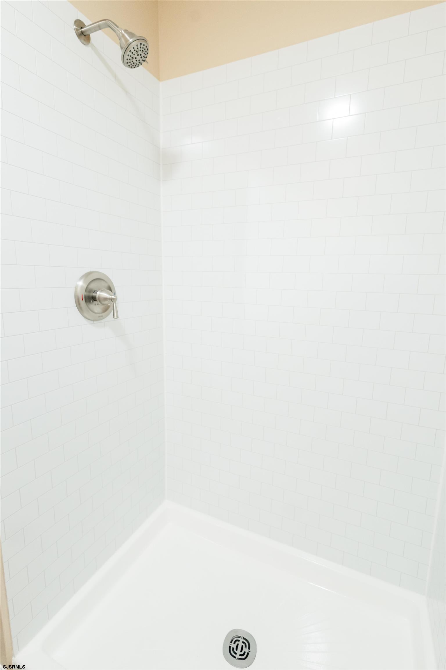 607850 | Photo 24