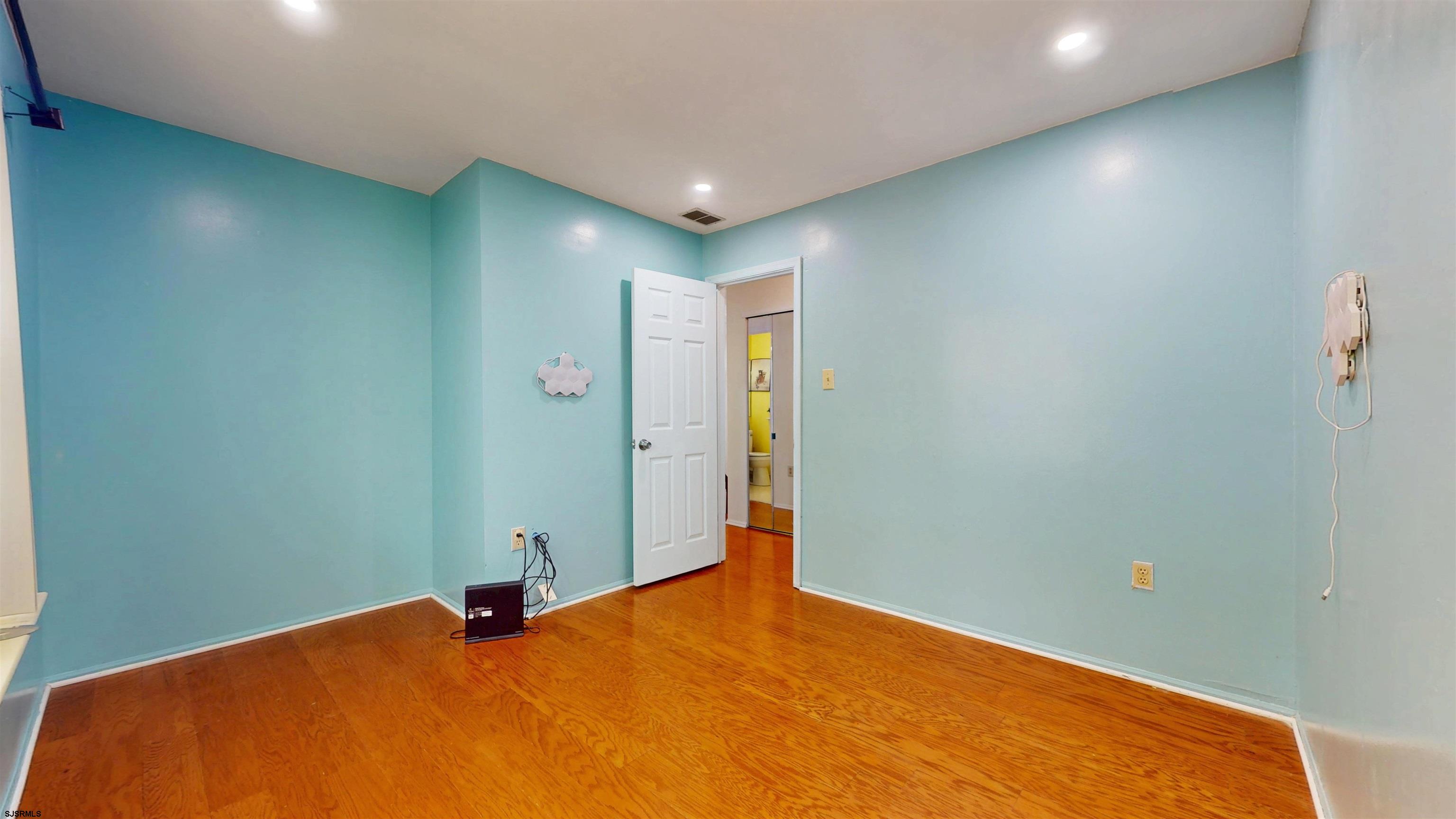 607871 | Photo 26